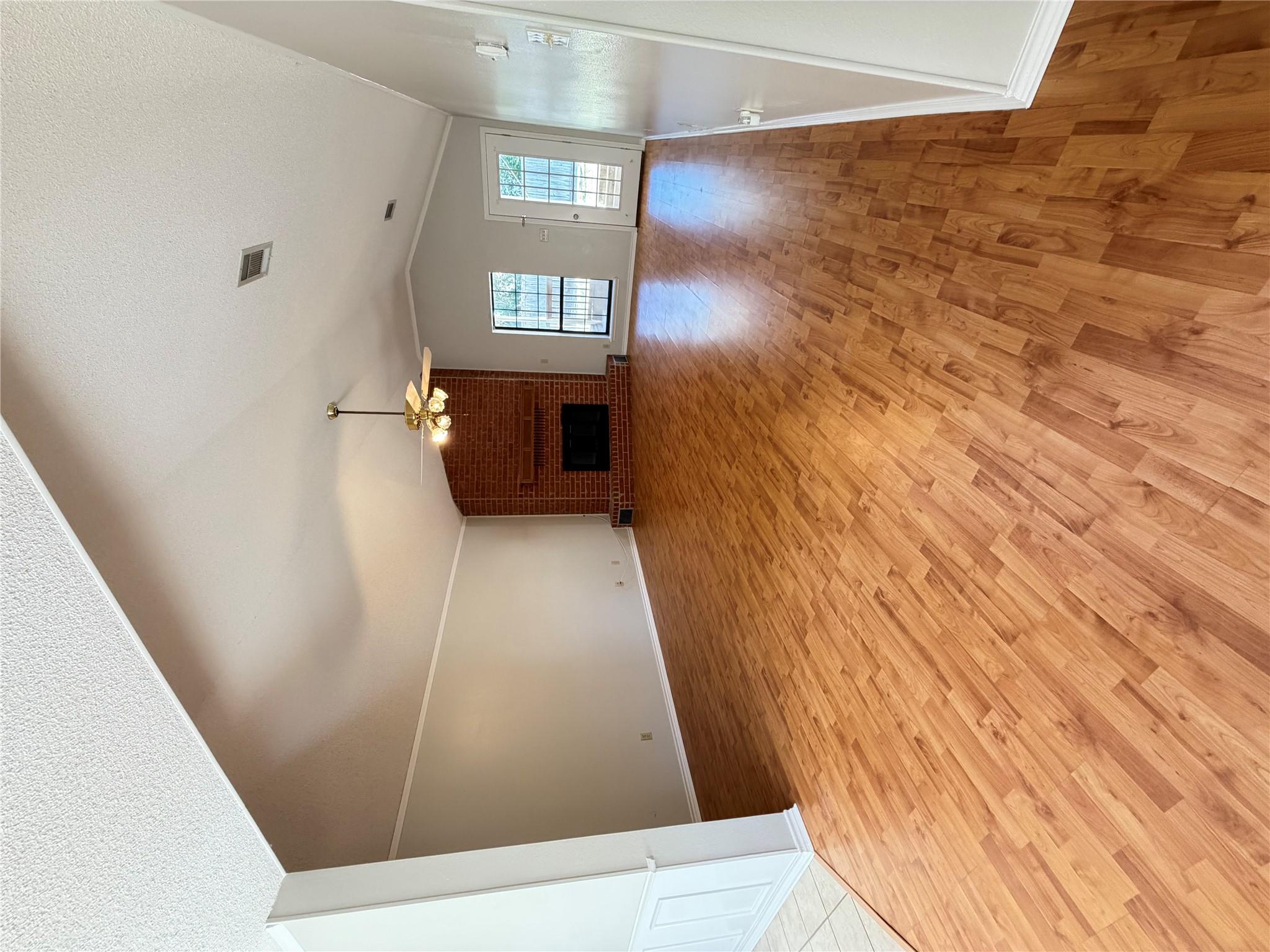 718 Brazos St, Rockdale, TX 76567