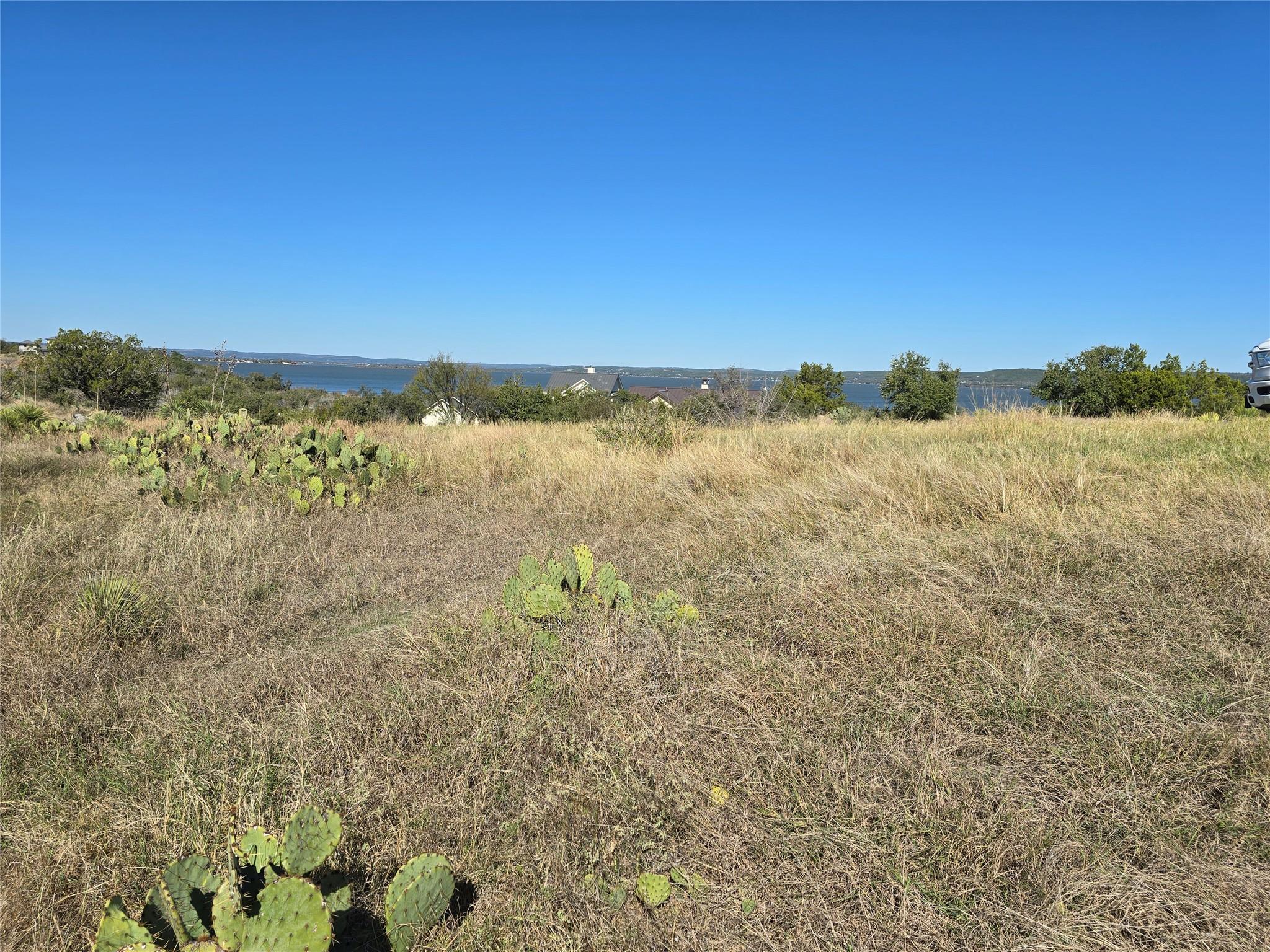 69 Peninsula Dr, Burnet, TX 78611