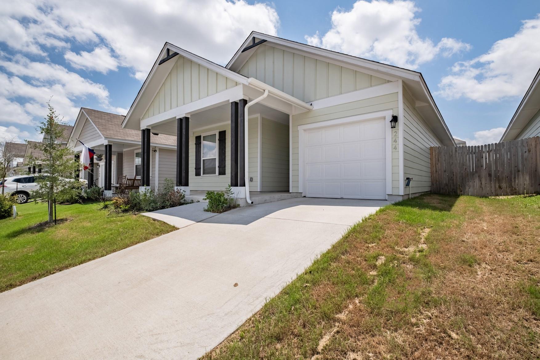 244 E Broade St, Leander, TX 78641