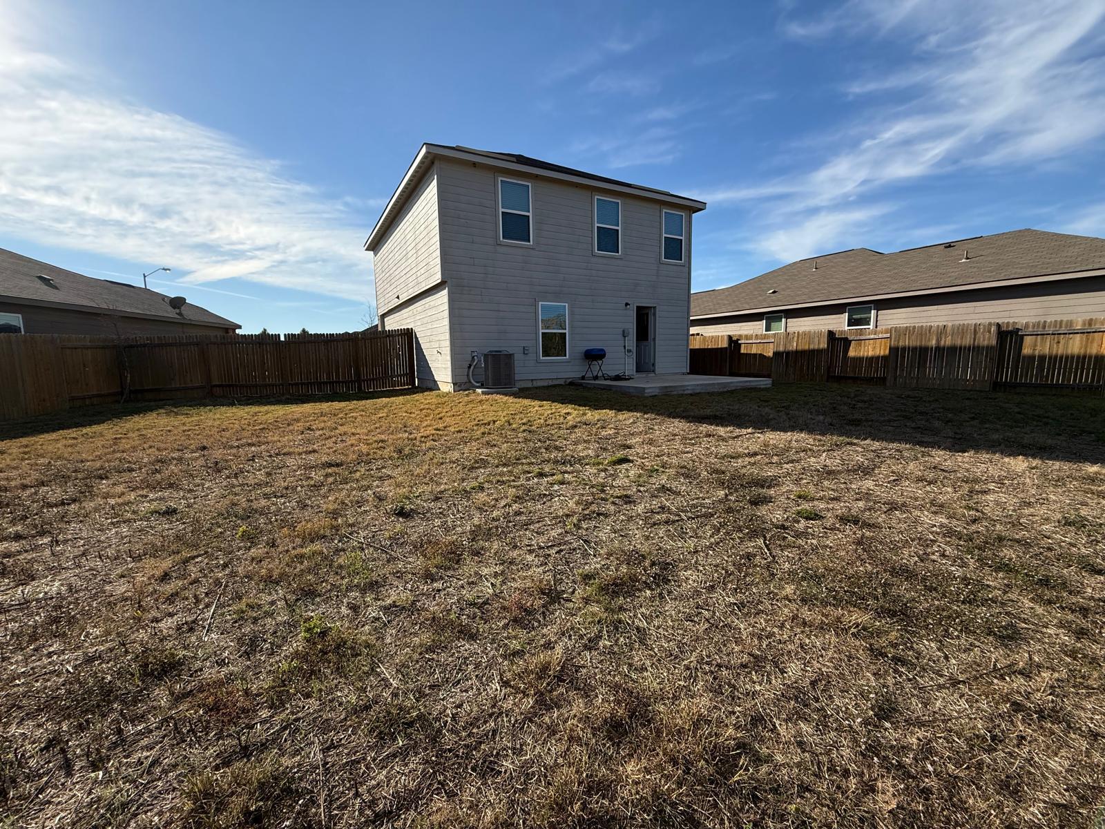 509 Riverdale Dr, Jarrell, TX 76537