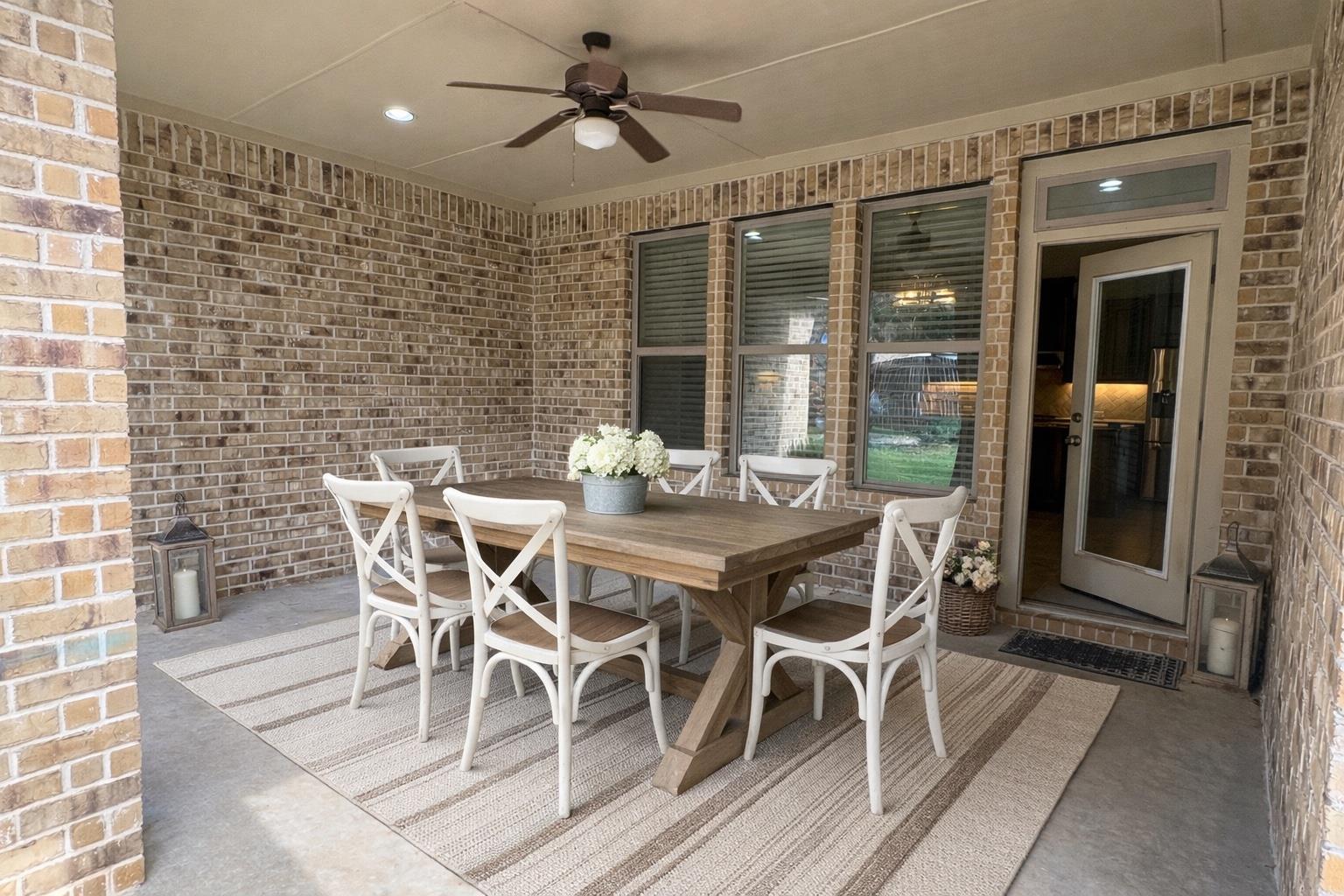 410 Catalina Ln, Austin, TX 78737