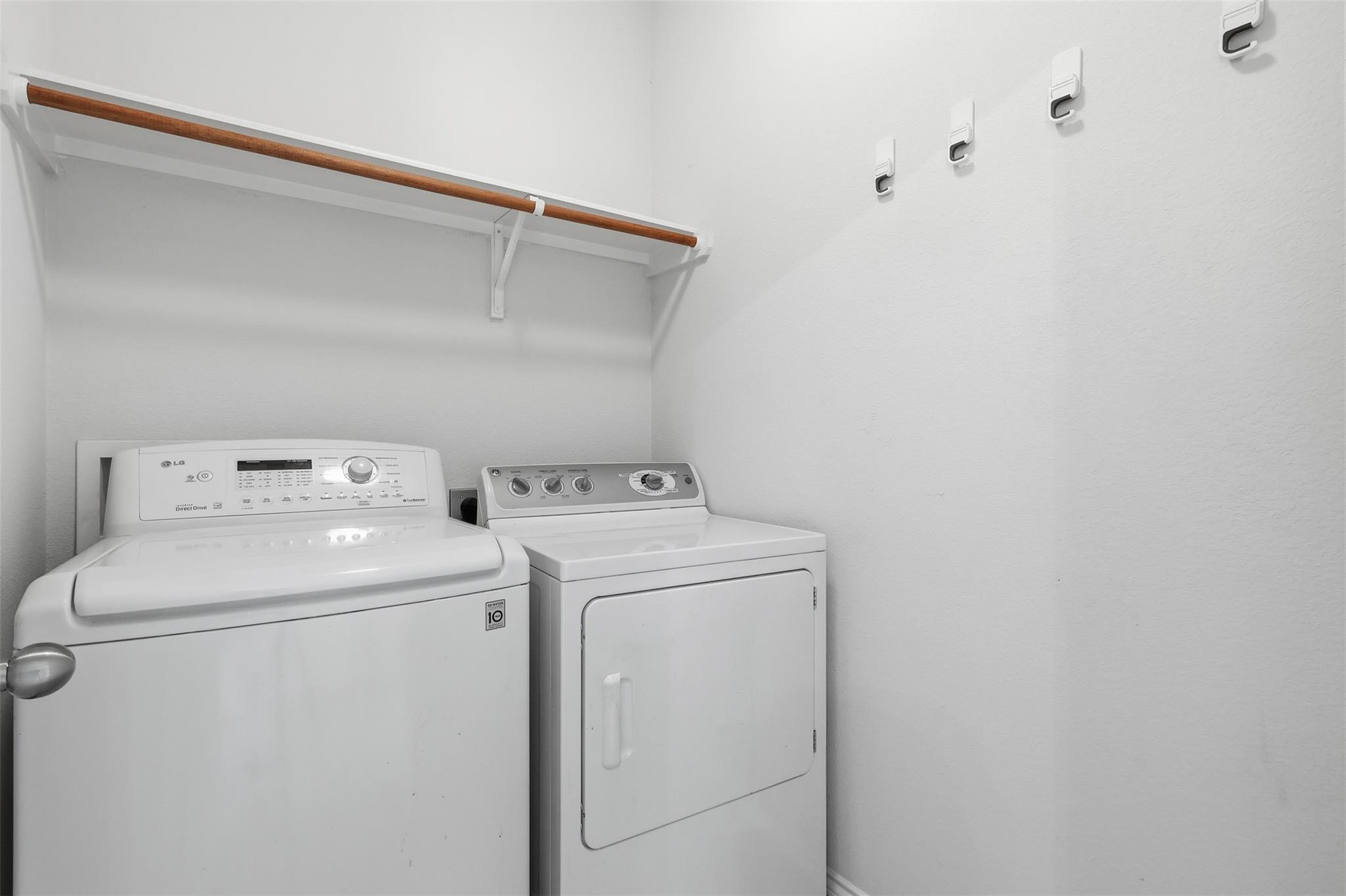 208 Falcon Ln, Leander, TX 78641