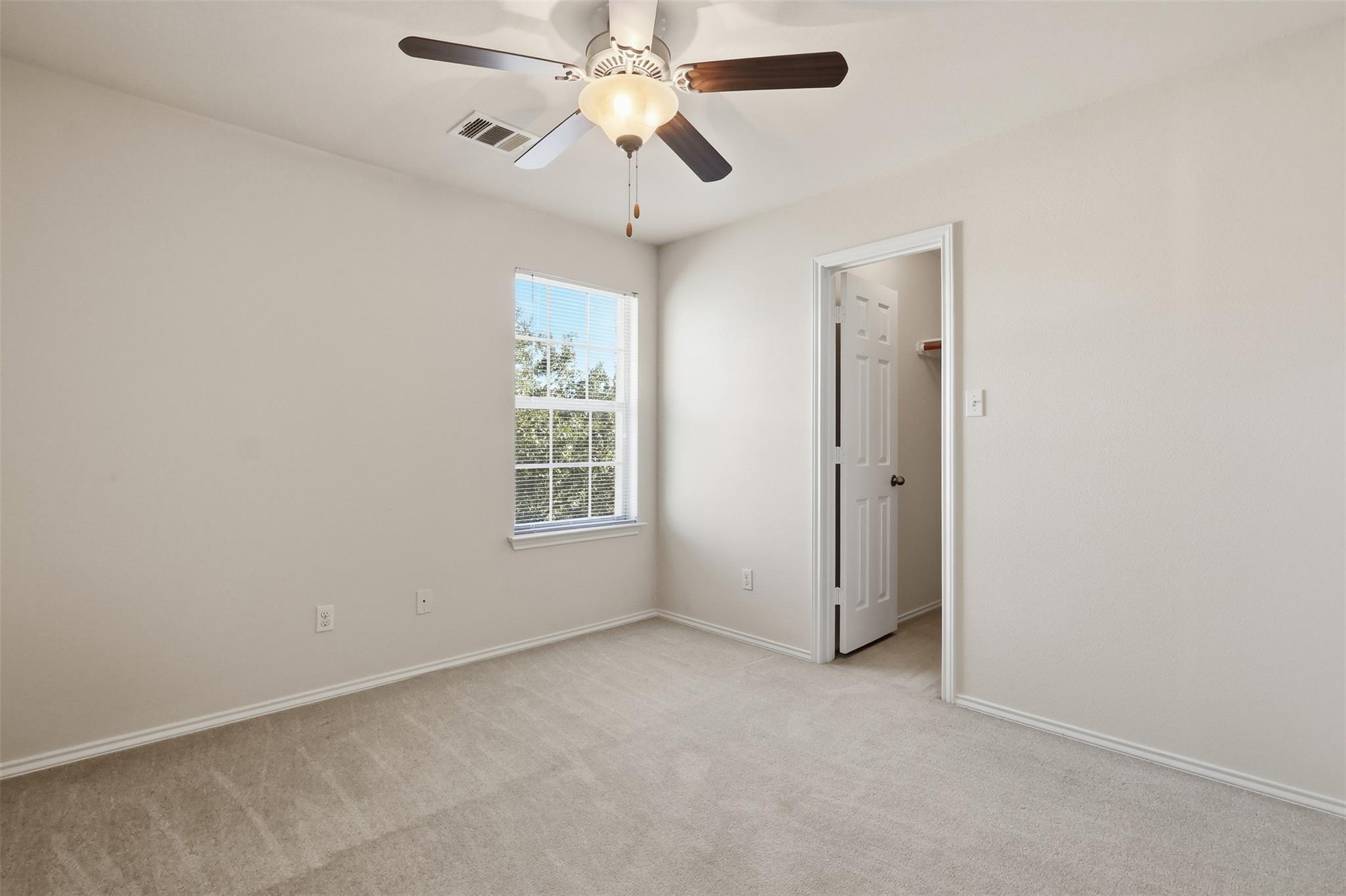 208 Falcon Ln, Leander, TX 78641