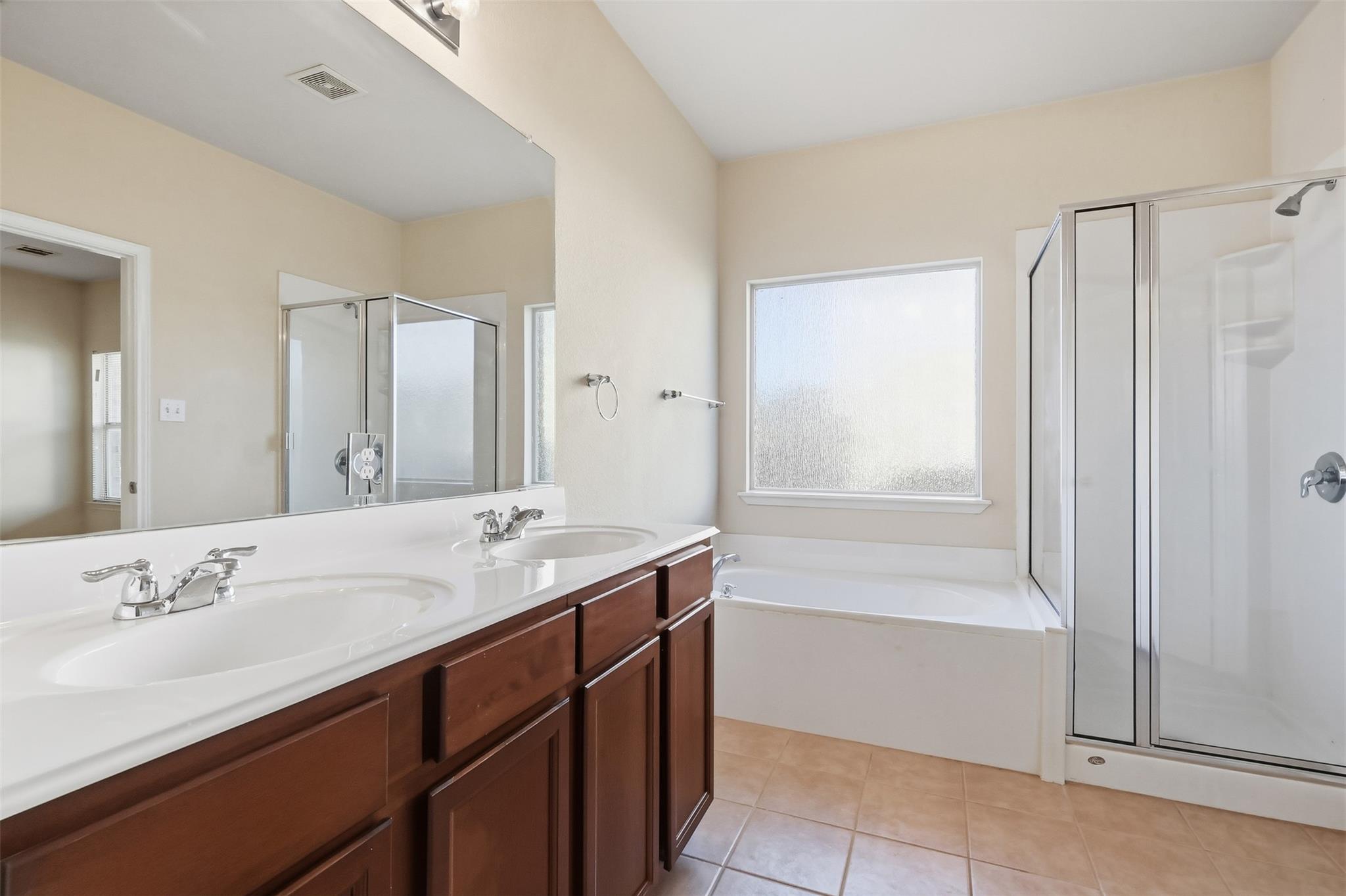 208 Falcon Ln, Leander, TX 78641