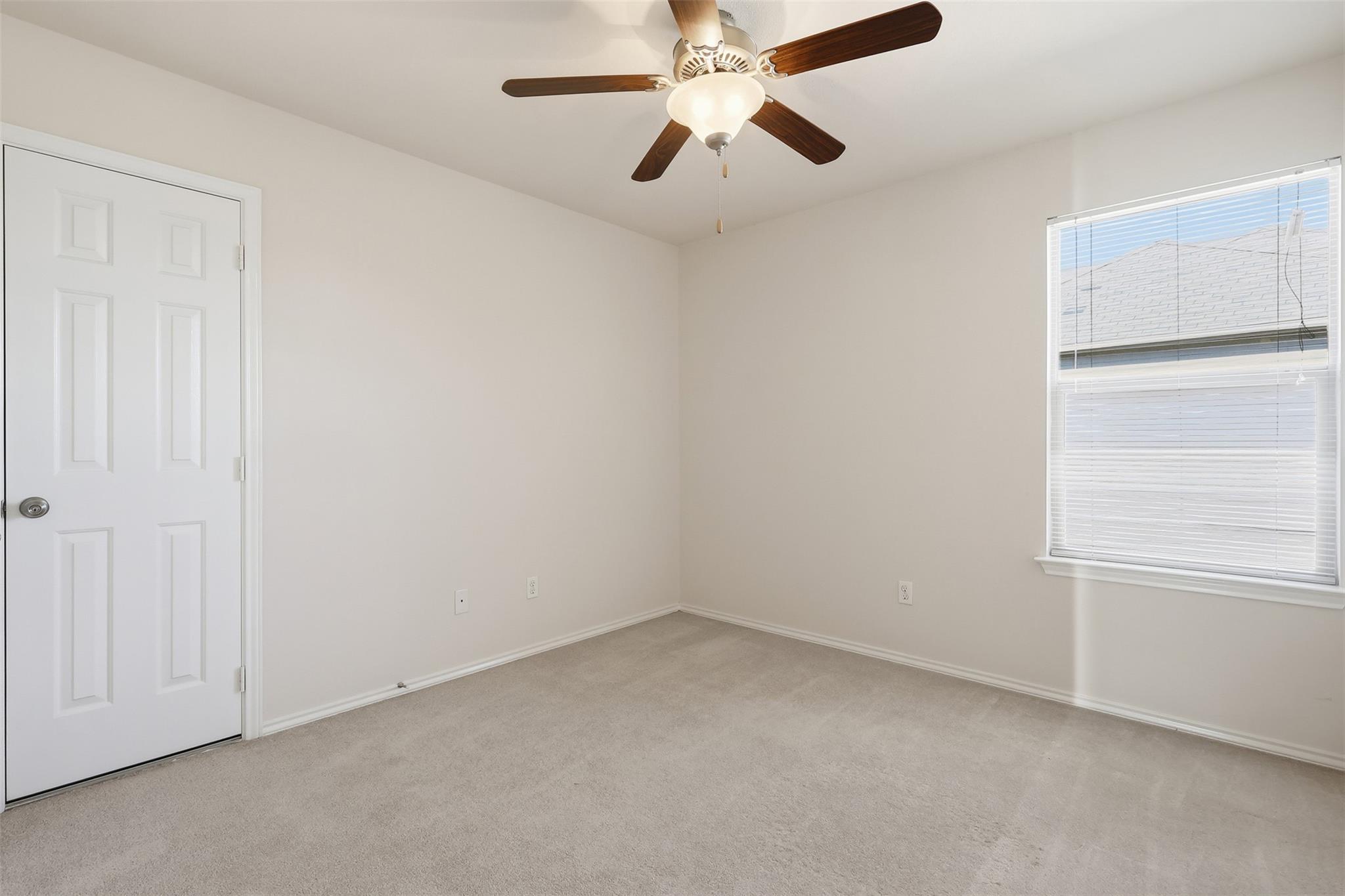 208 Falcon Ln, Leander, TX 78641