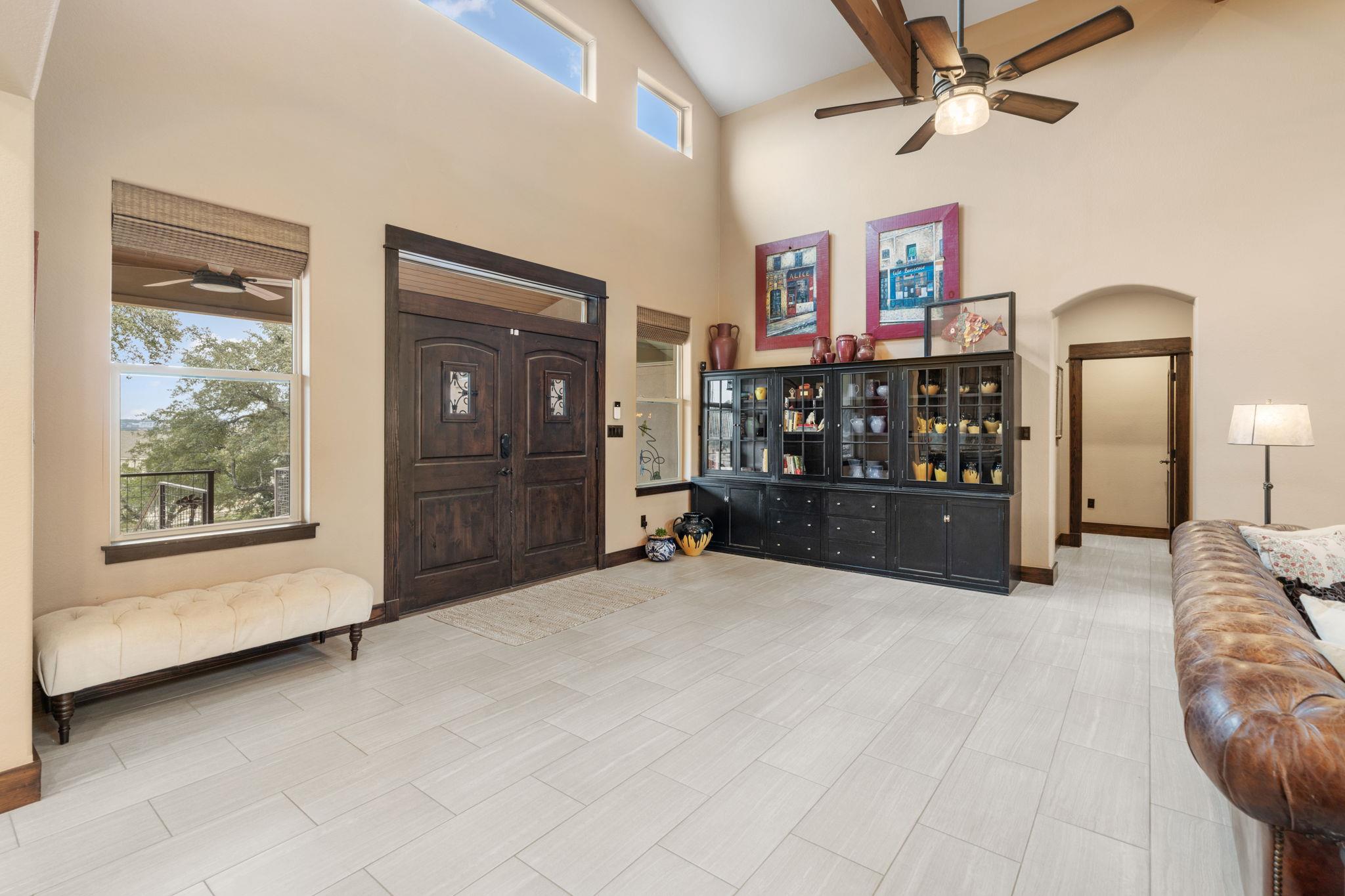 20117 Moon Dance Ln, Spicewood, TX 78669