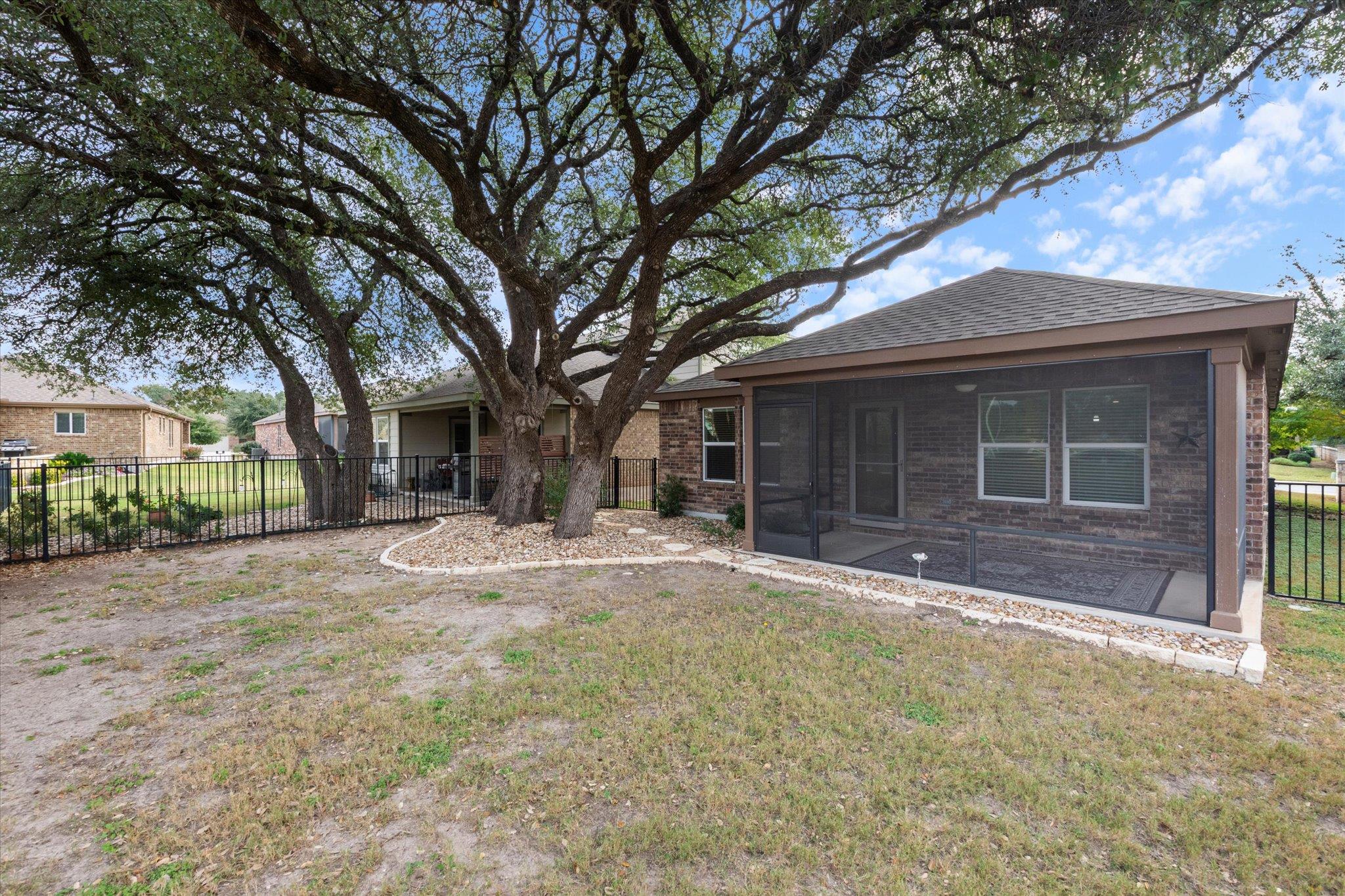 510 Holiday Creek Ln, Georgetown, TX 78633