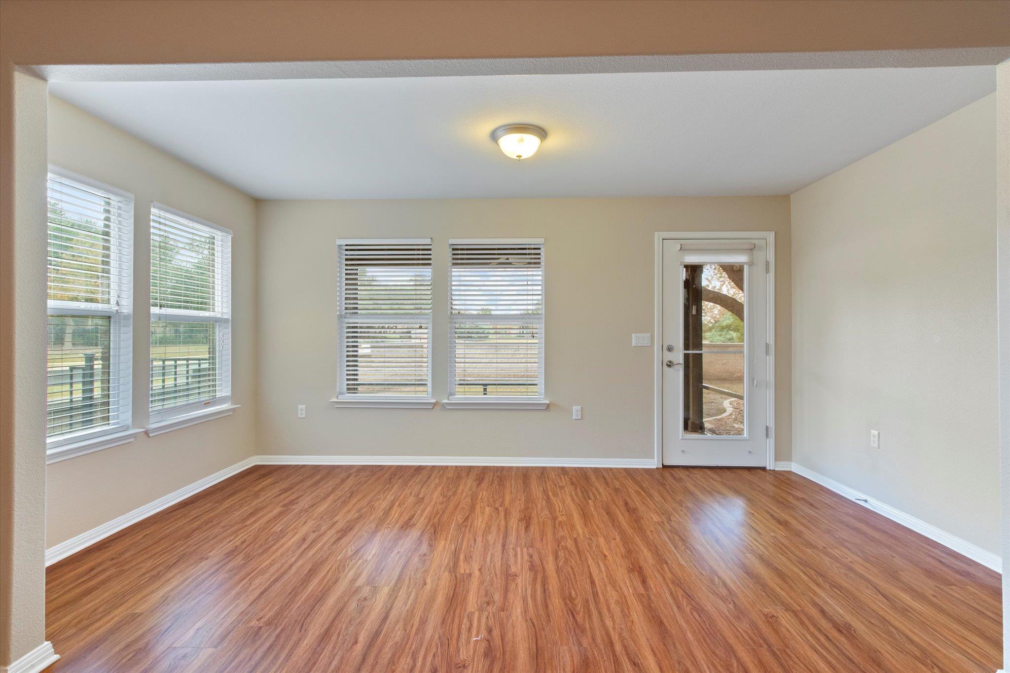 510 Holiday Creek Ln, Georgetown, TX 78633