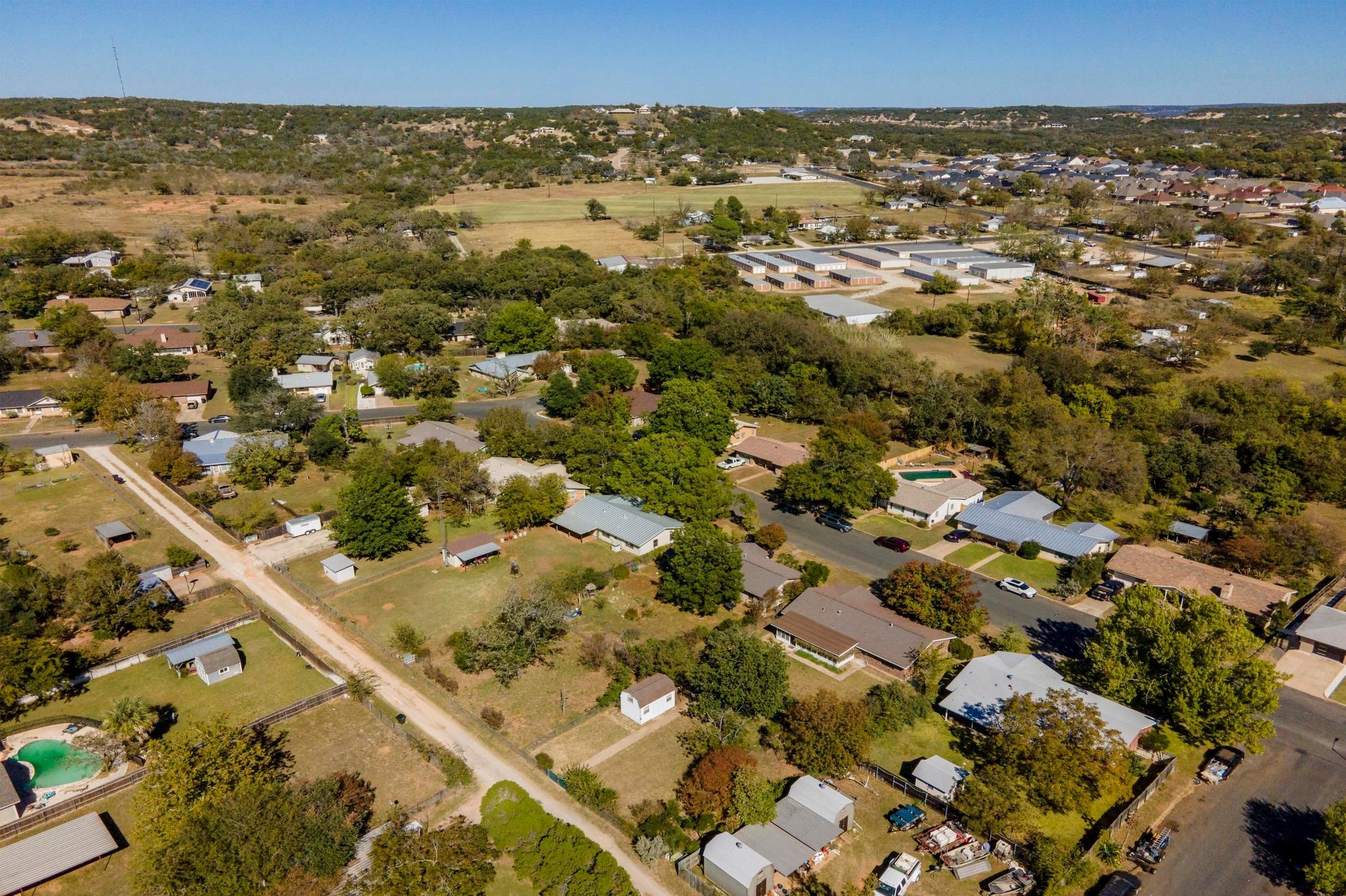 203 Broadmoor Dr, Fredericksburg, TX 78624