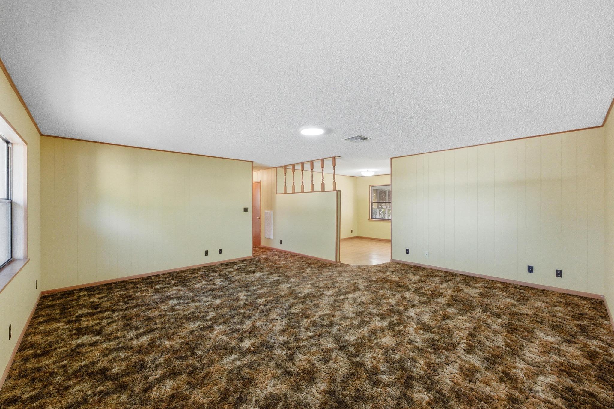 203 Broadmoor Dr, Fredericksburg, TX 78624