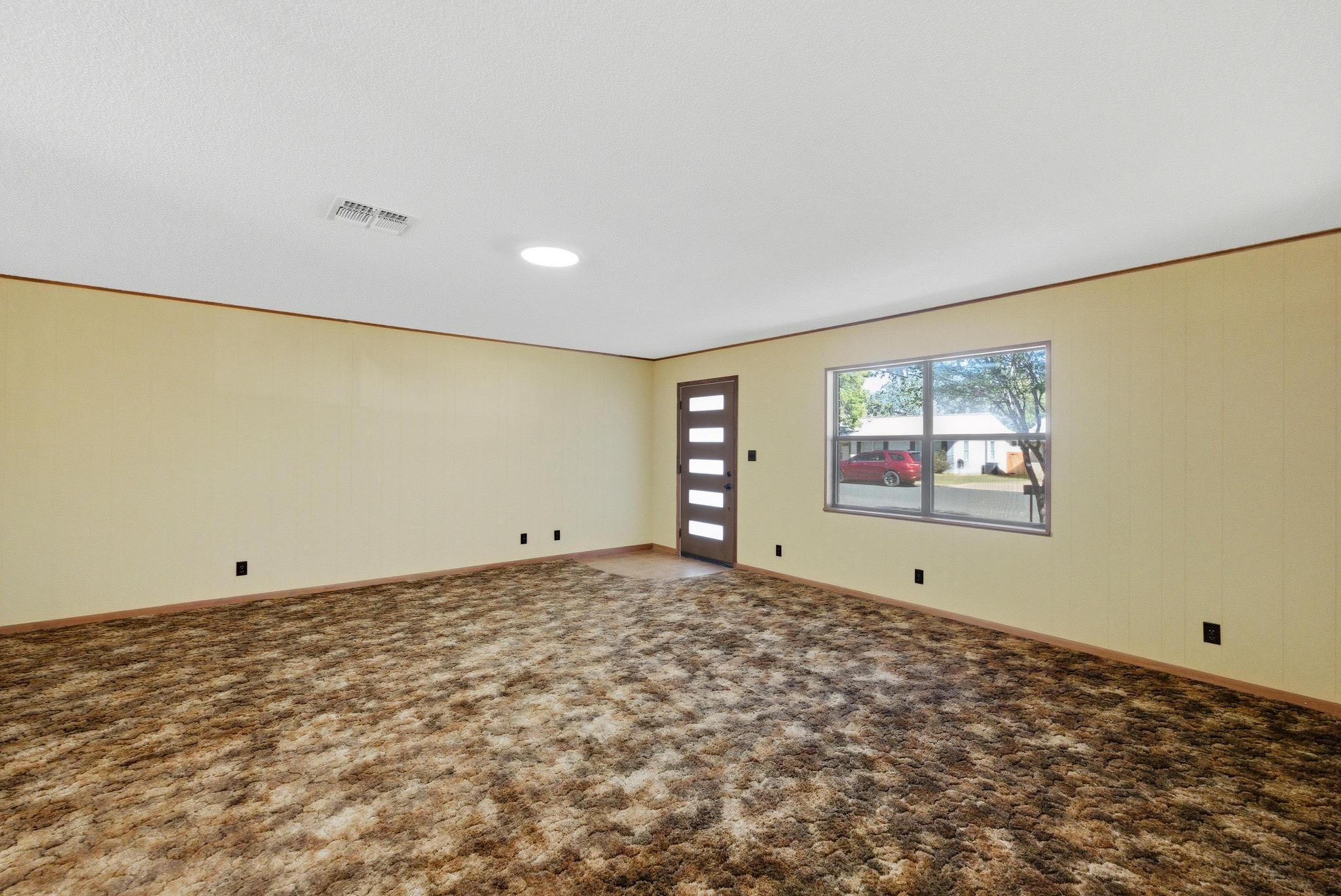 203 Broadmoor Dr, Fredericksburg, TX 78624