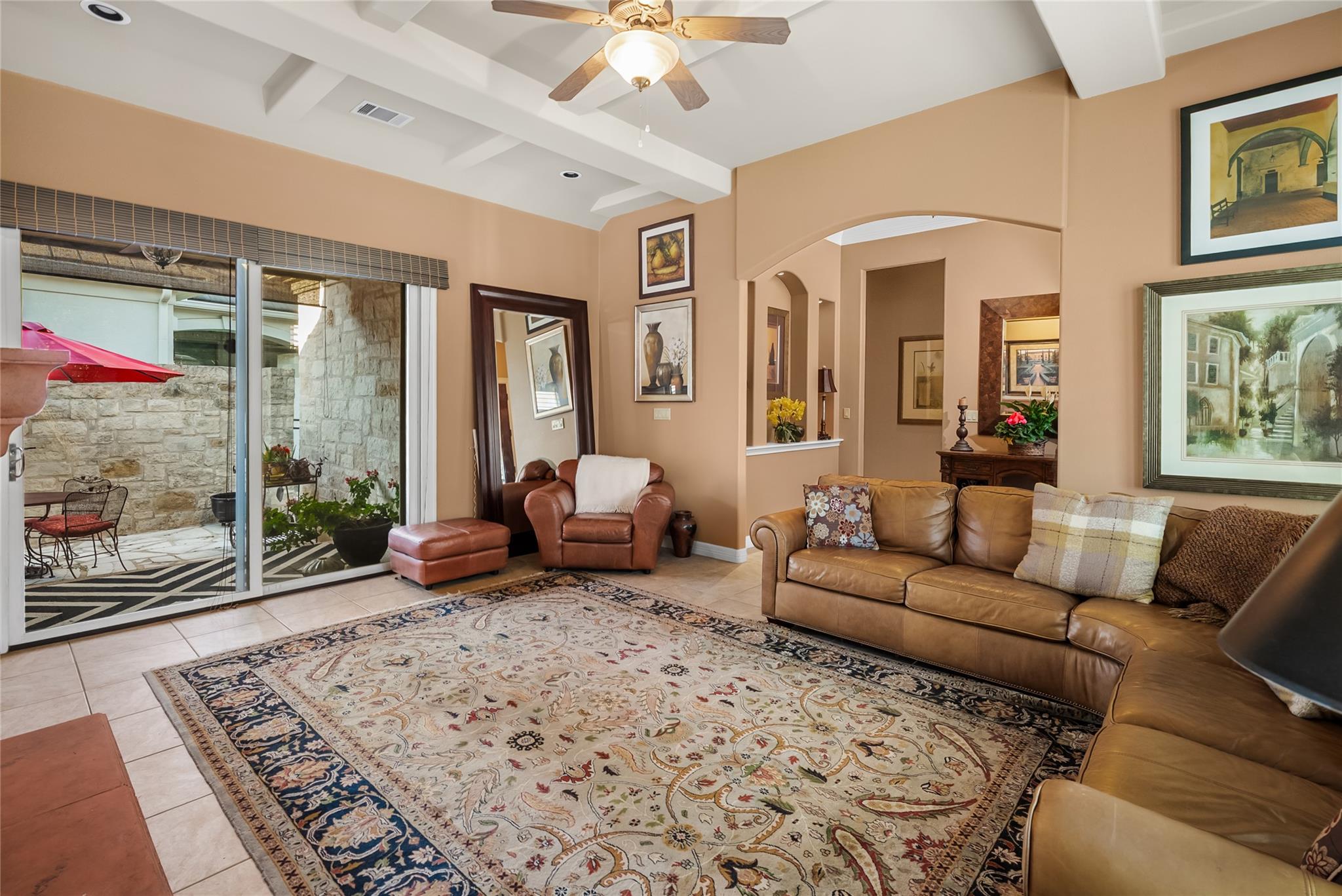 2 Tournament Way, The Hills, TX 78738