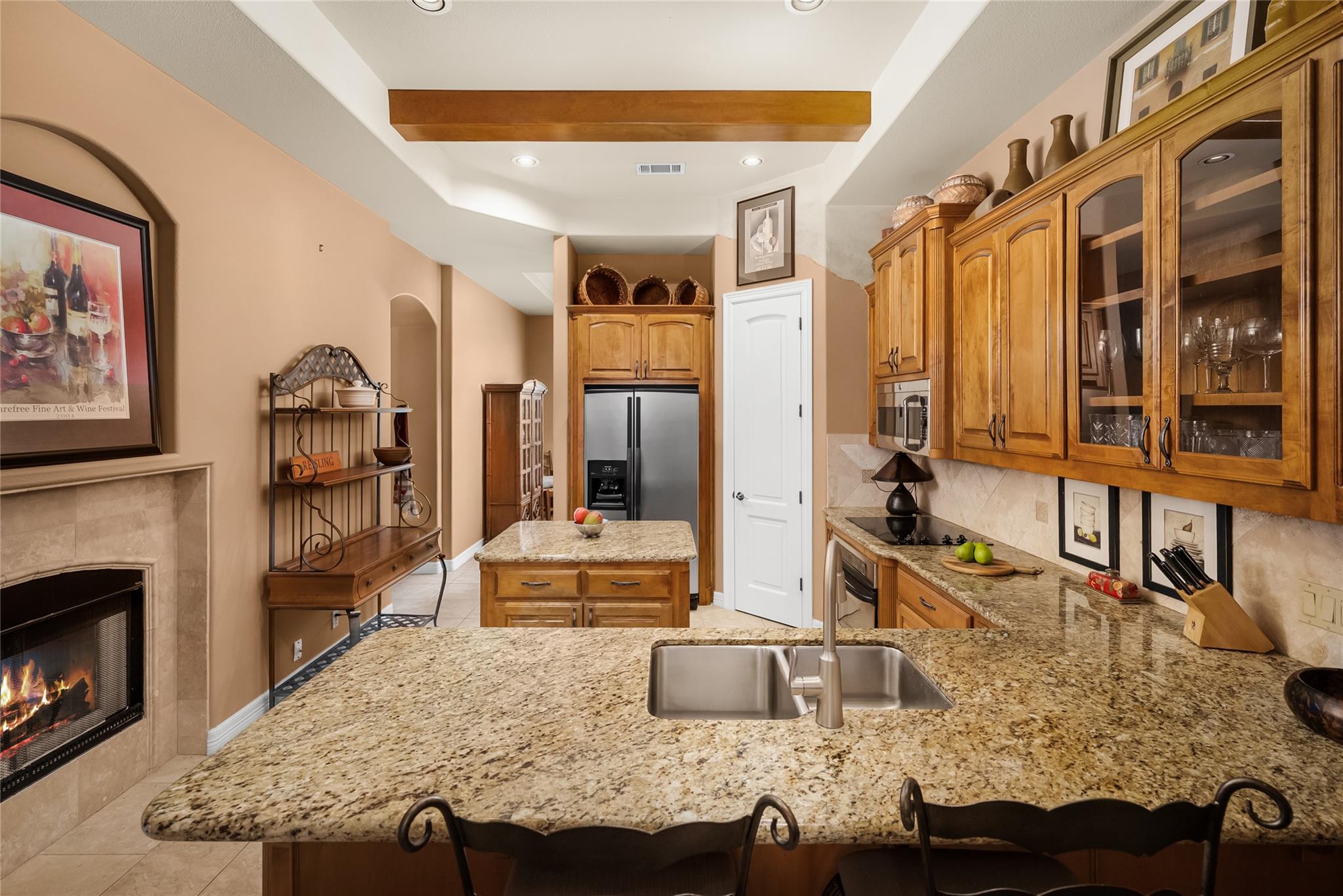 2 Tournament Way, The Hills, TX 78738