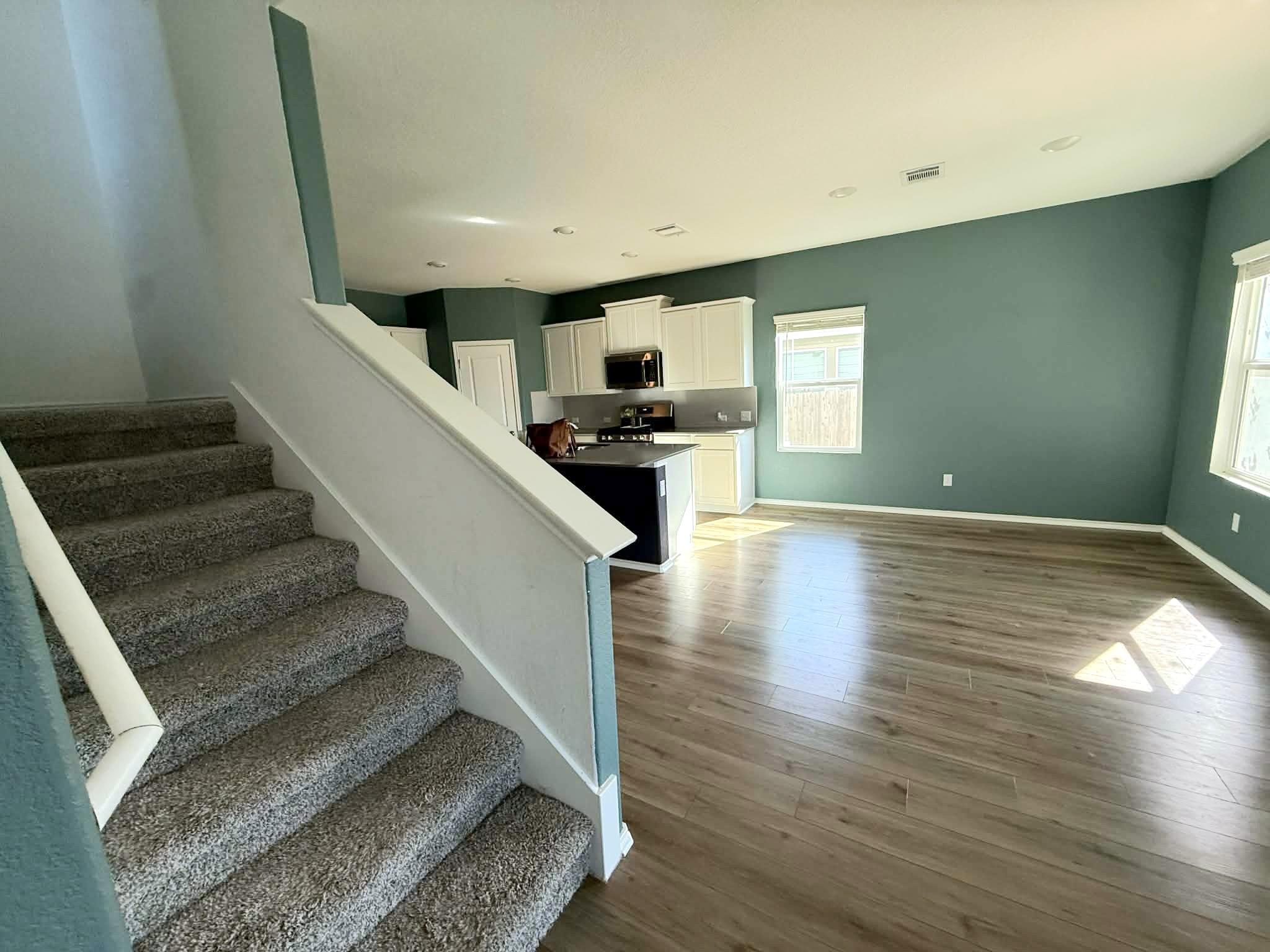 207 Otter Rd, Kyle, TX 78640