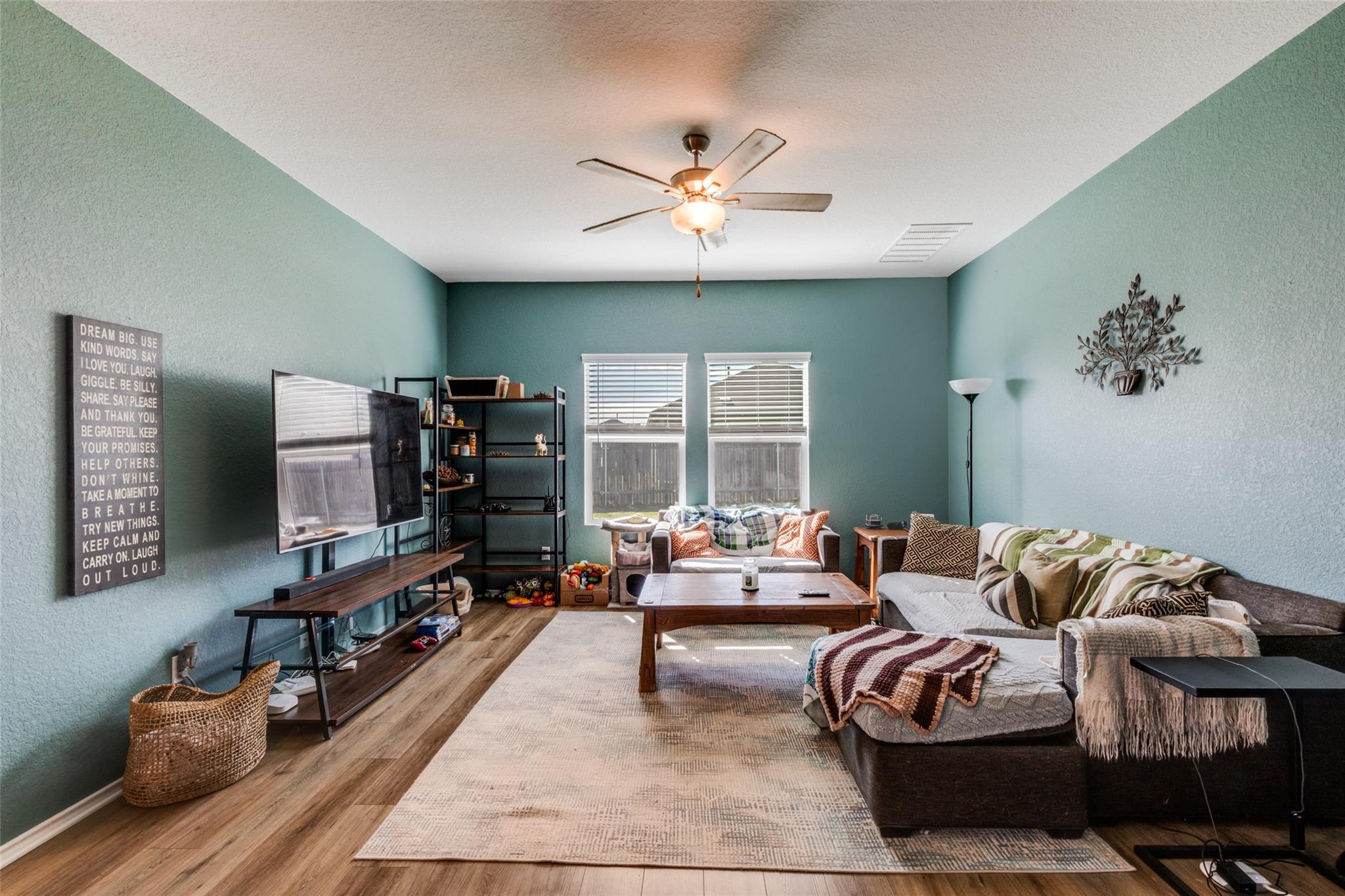 207 Otter Rd, Kyle, TX 78640