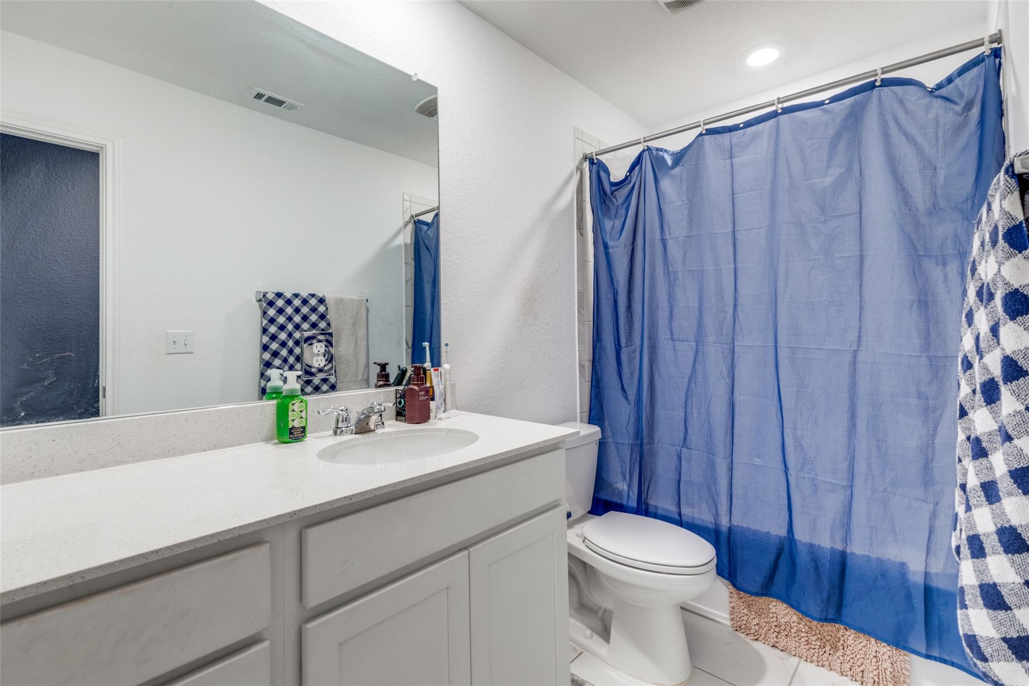 207 Otter Rd, Kyle, TX 78640