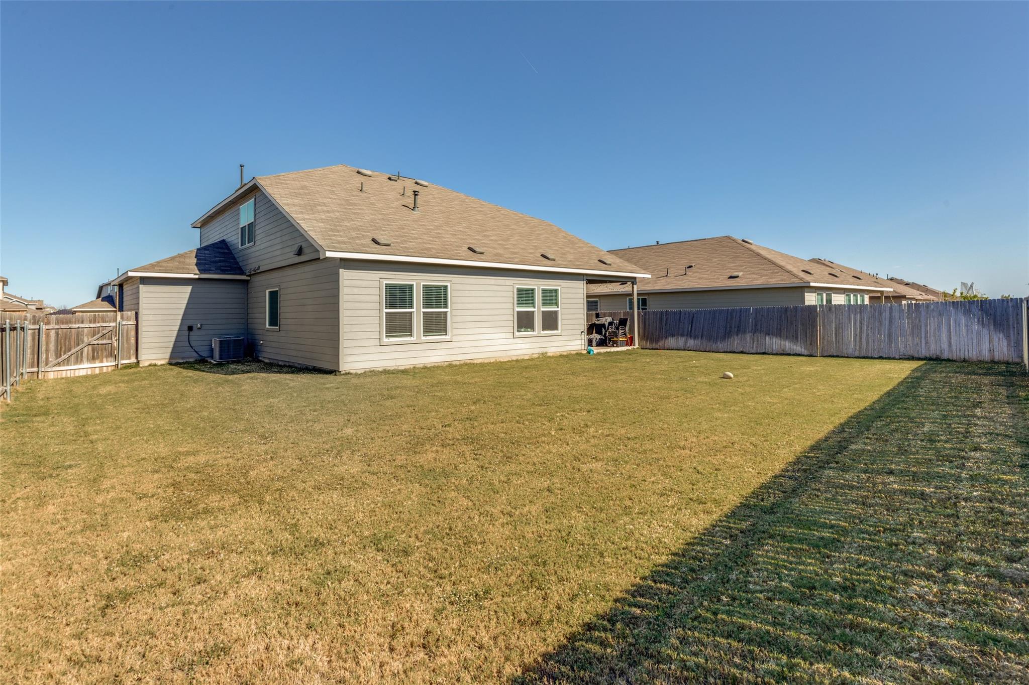 207 Otter Rd, Kyle, TX 78640