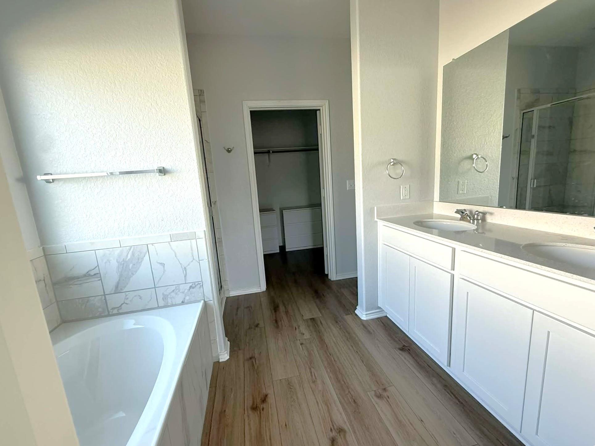 207 Otter Rd, Kyle, TX 78640