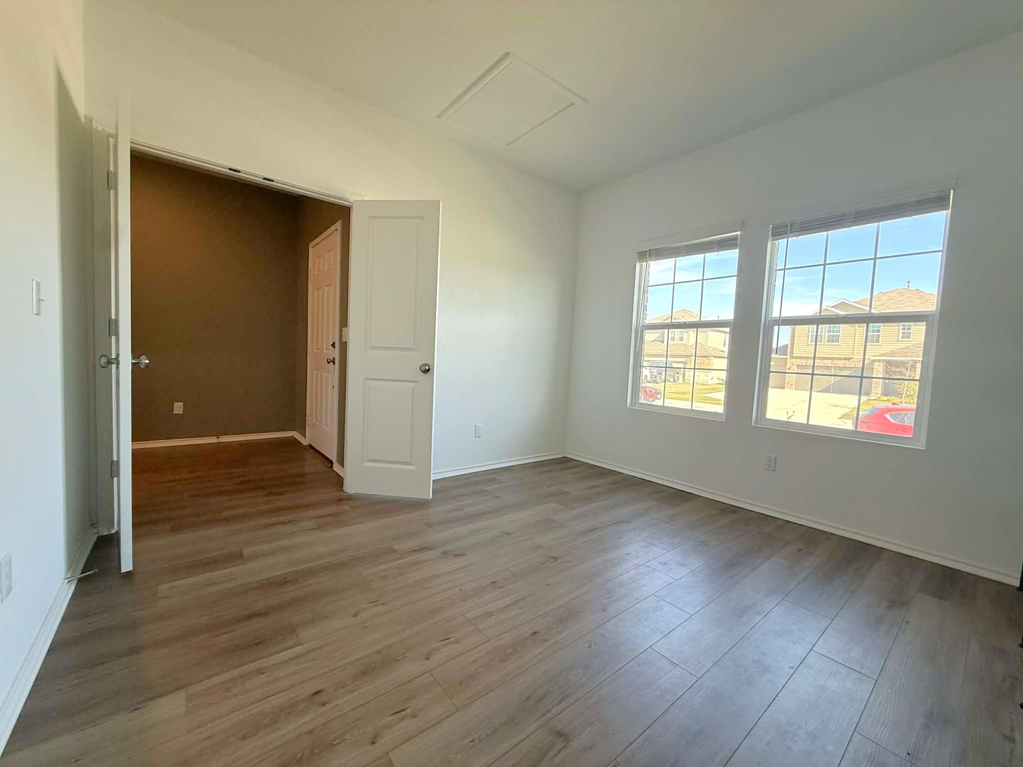 207 Otter Rd, Kyle, TX 78640