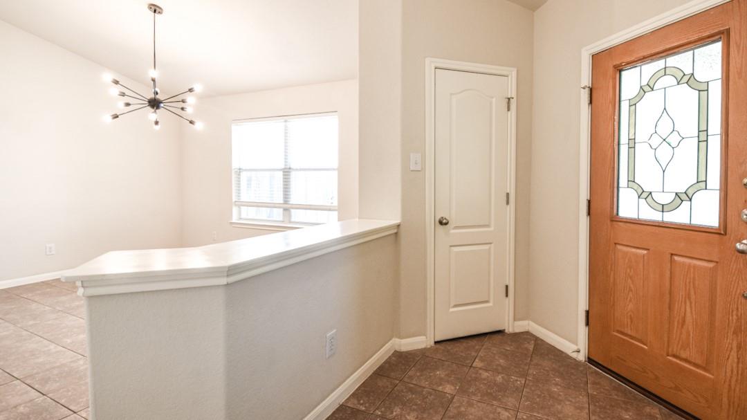 502 Hidden Brook Ln, Round Rock, TX 78665