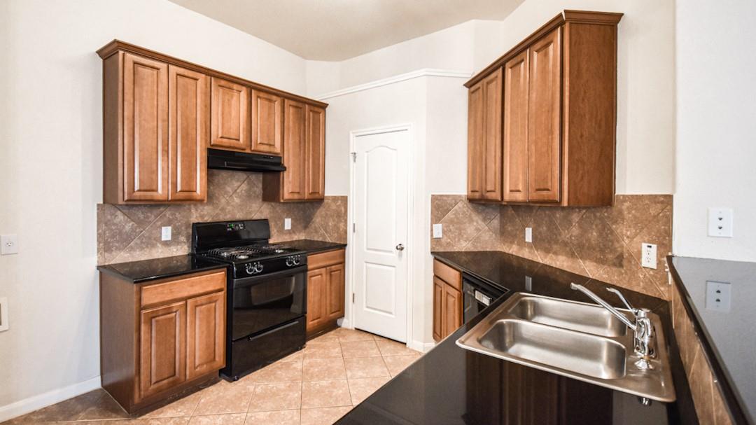 502 Hidden Brook Ln, Round Rock, TX 78665