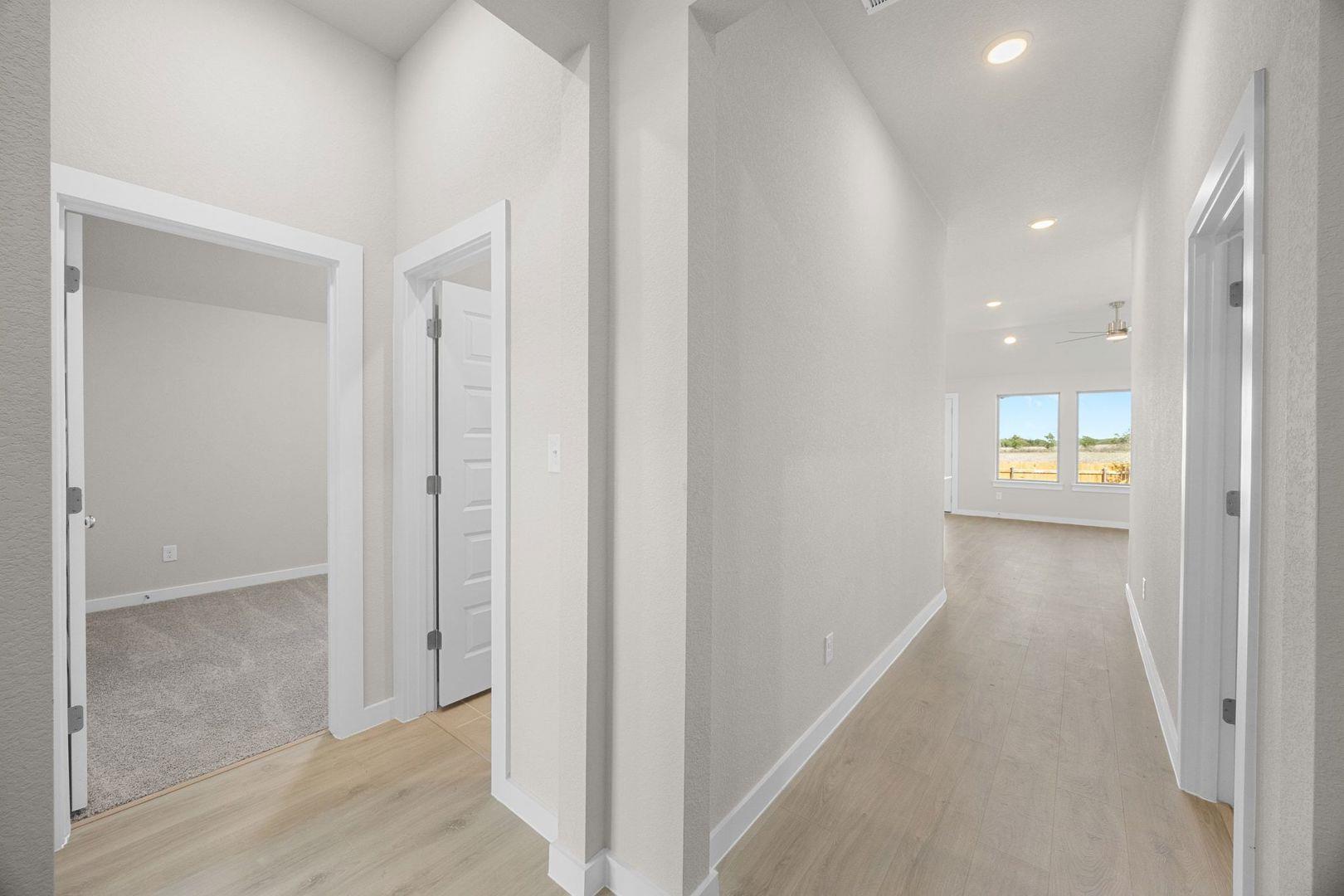 110 Divisadero Dr, Hutto, TX 78634