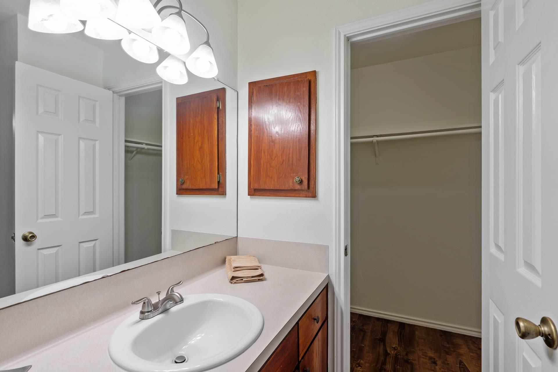 1802 Dixie Ln, Round Rock, TX 78664