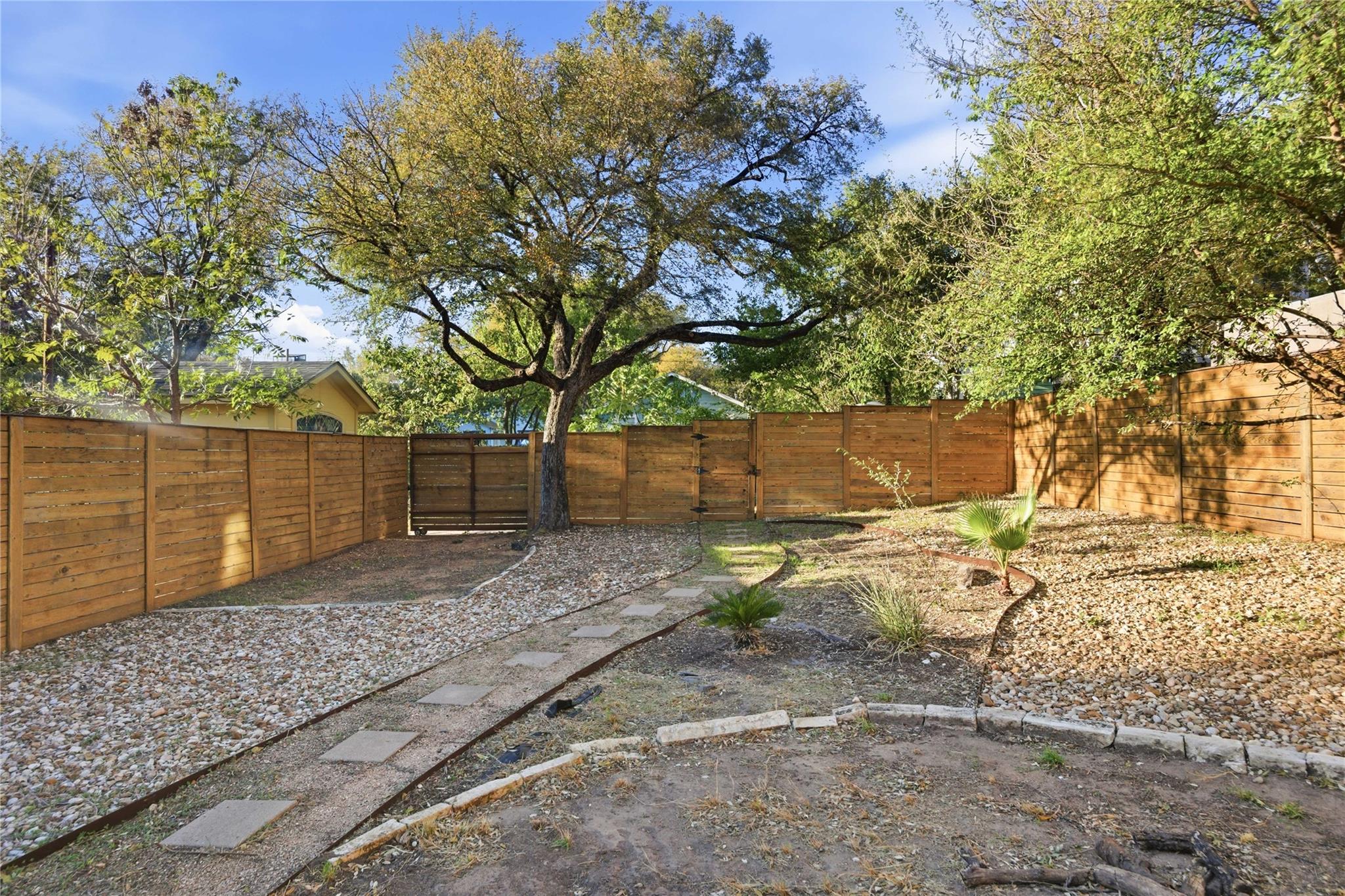 2308 E 10th St, Austin, TX 78702