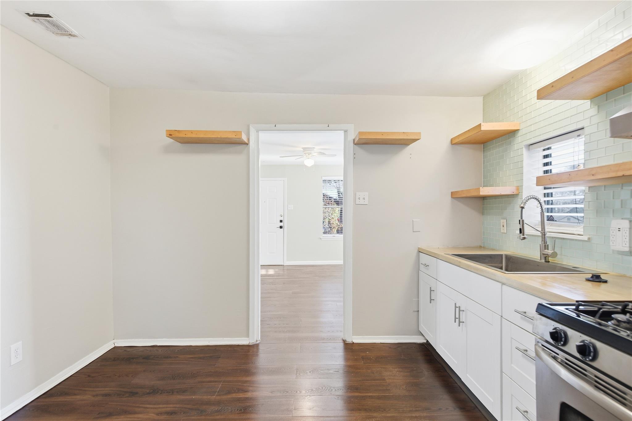 2308 E 10th St, Austin, TX 78702