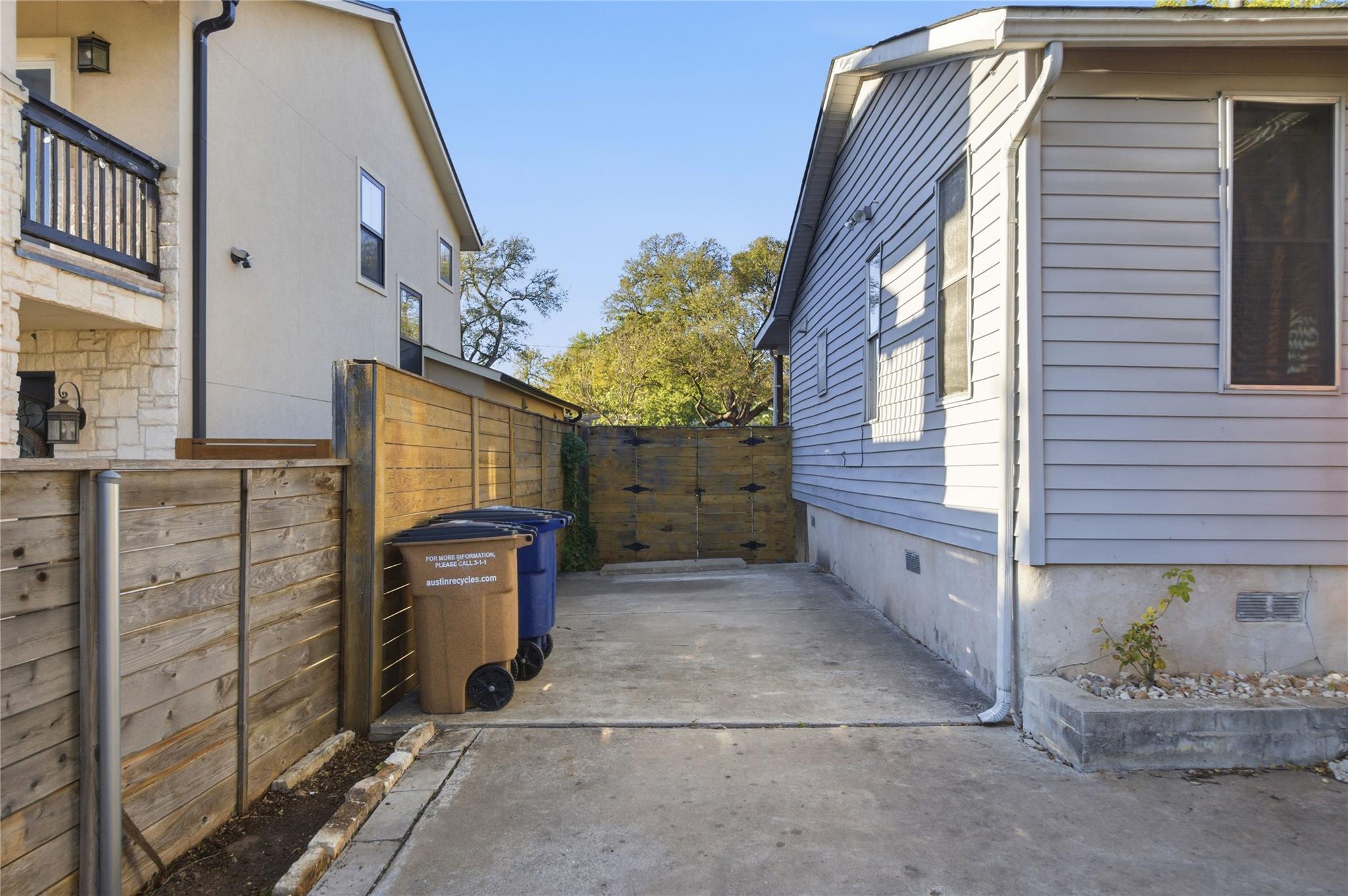 2308 E 10th St, Austin, TX 78702