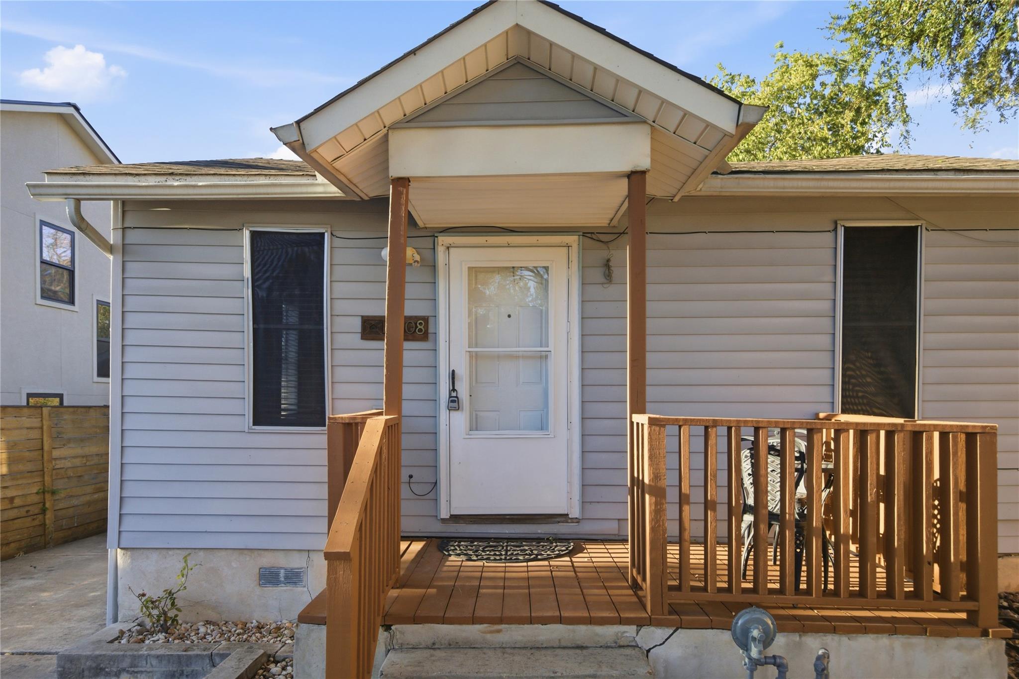 2308 E 10th St, Austin, TX 78702