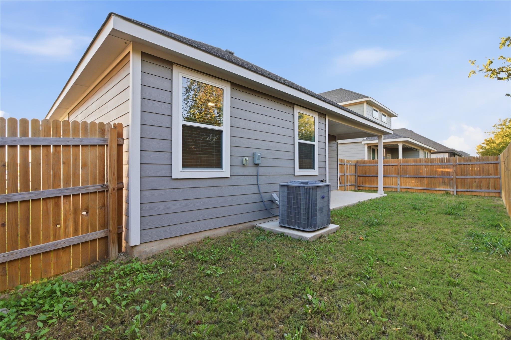 465 Brooks Ranch Dr, Kyle, TX 78640