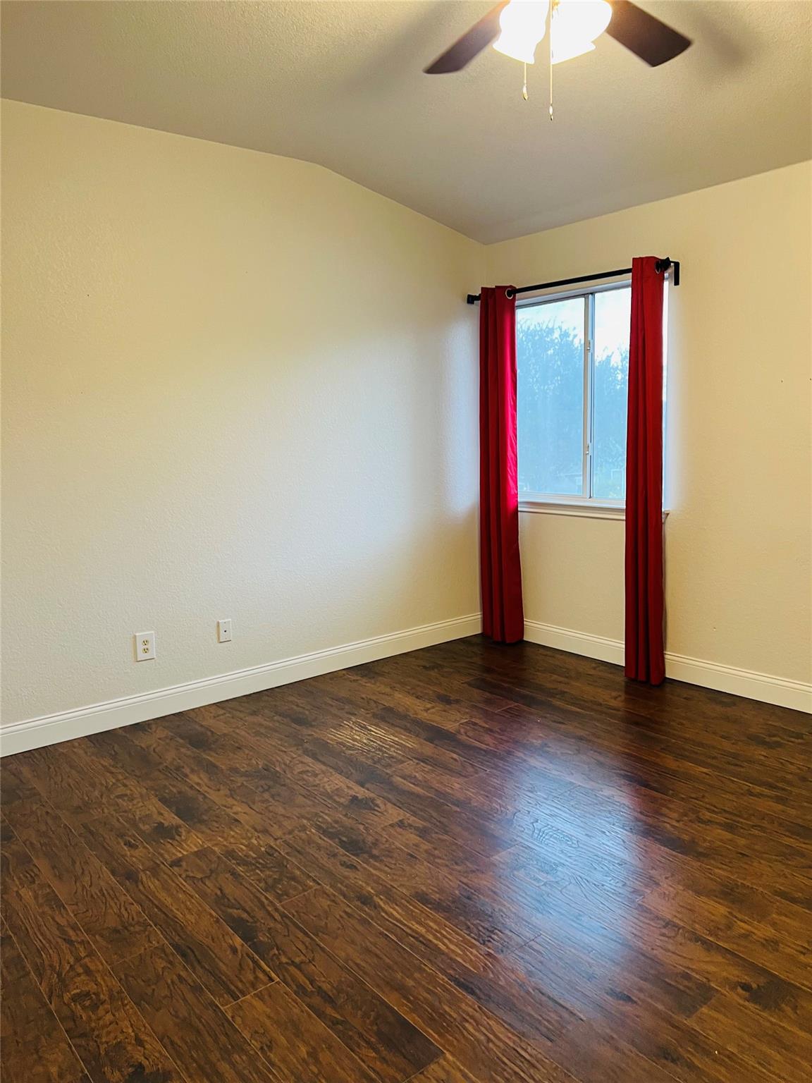 728 Sampson, Kyle, TX 78640