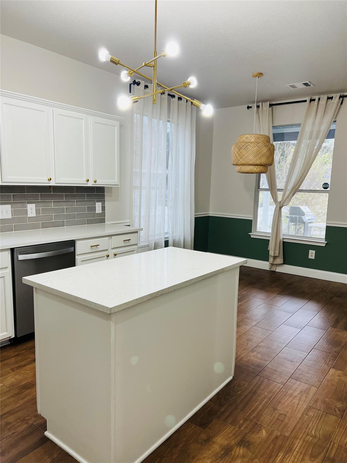 728 Sampson, Kyle, TX 78640