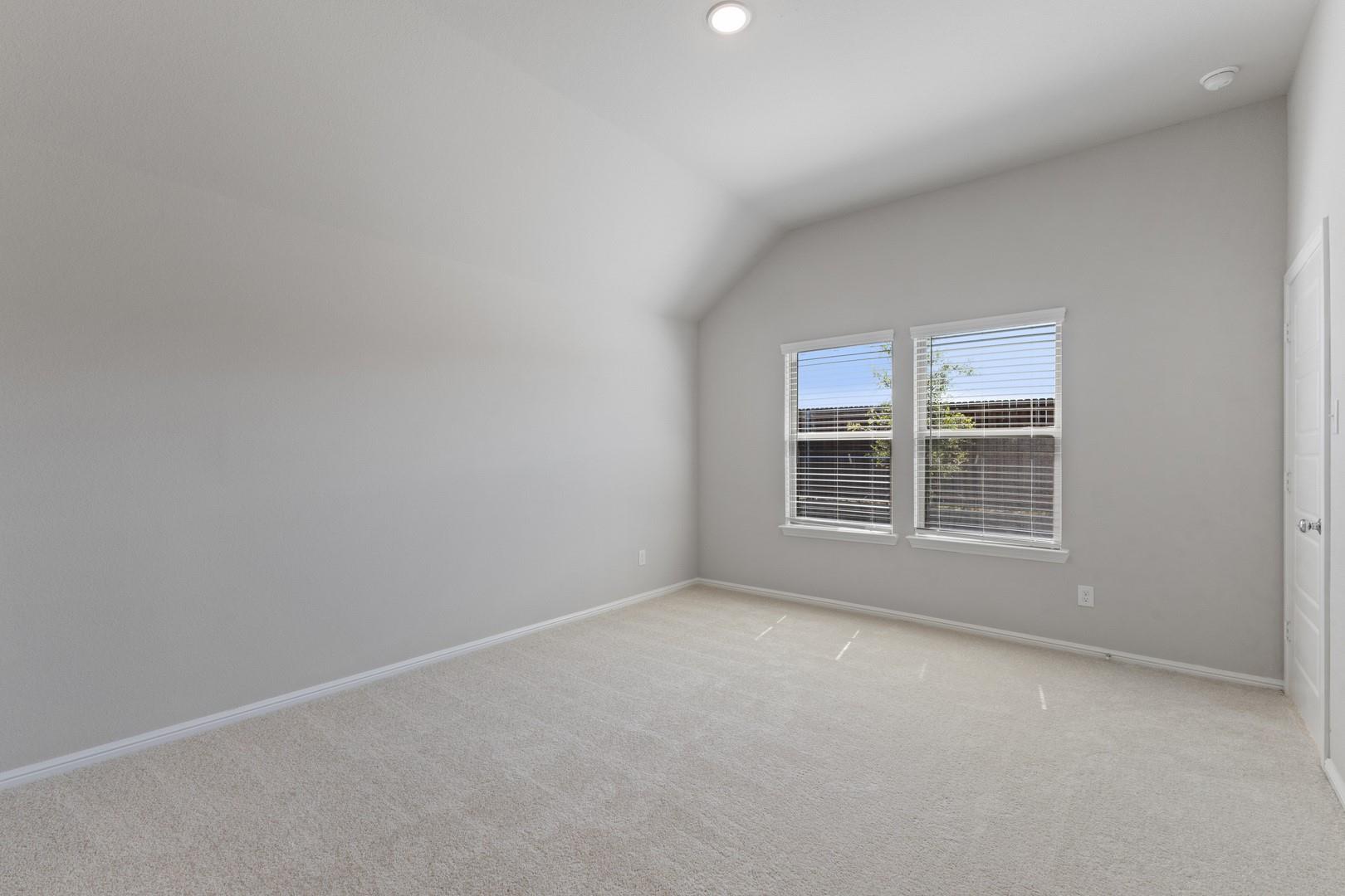 118 Mandeville Dr, Hutto, TX 78634