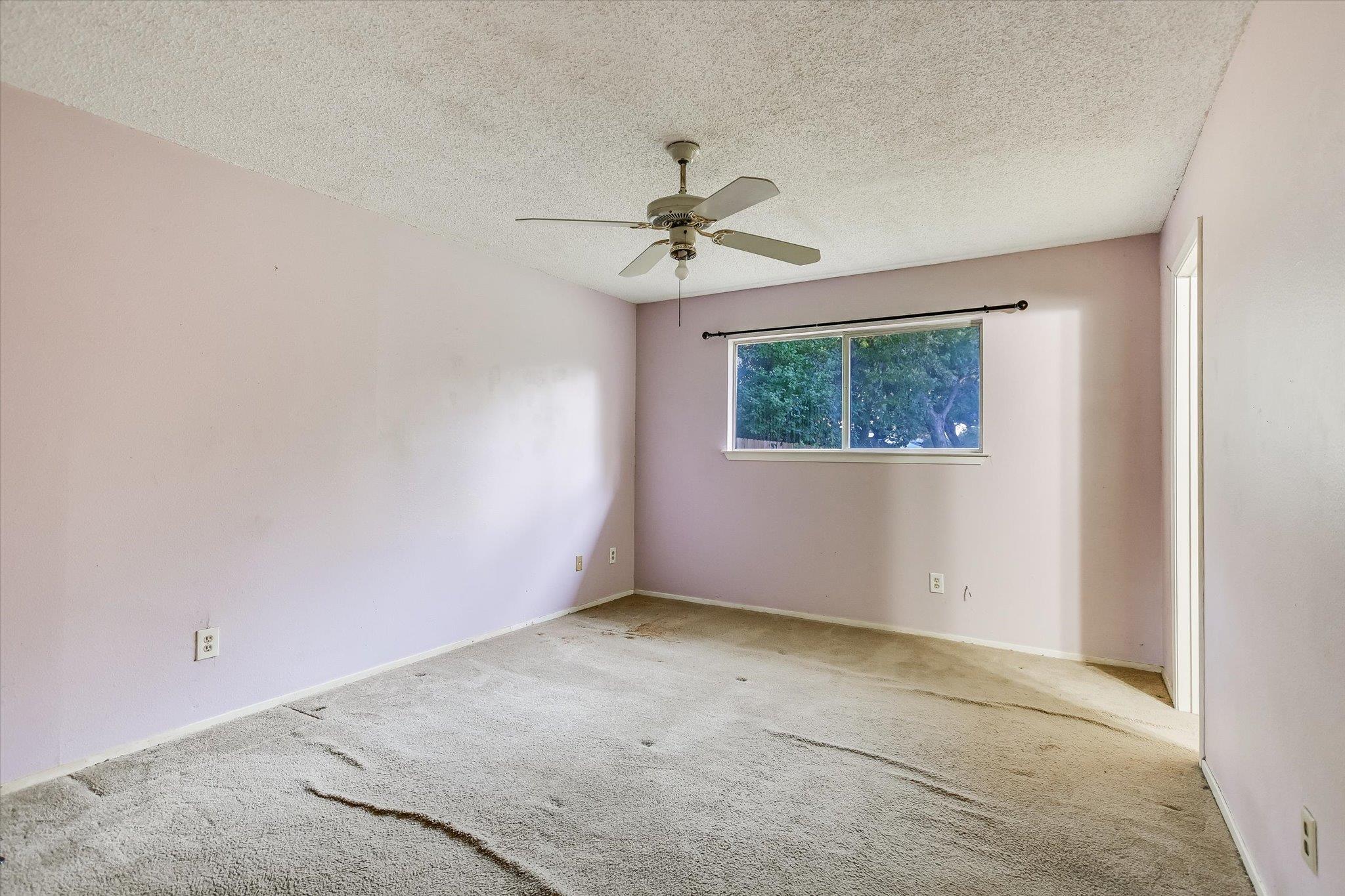 600 County Glen St, Leander, TX 78641