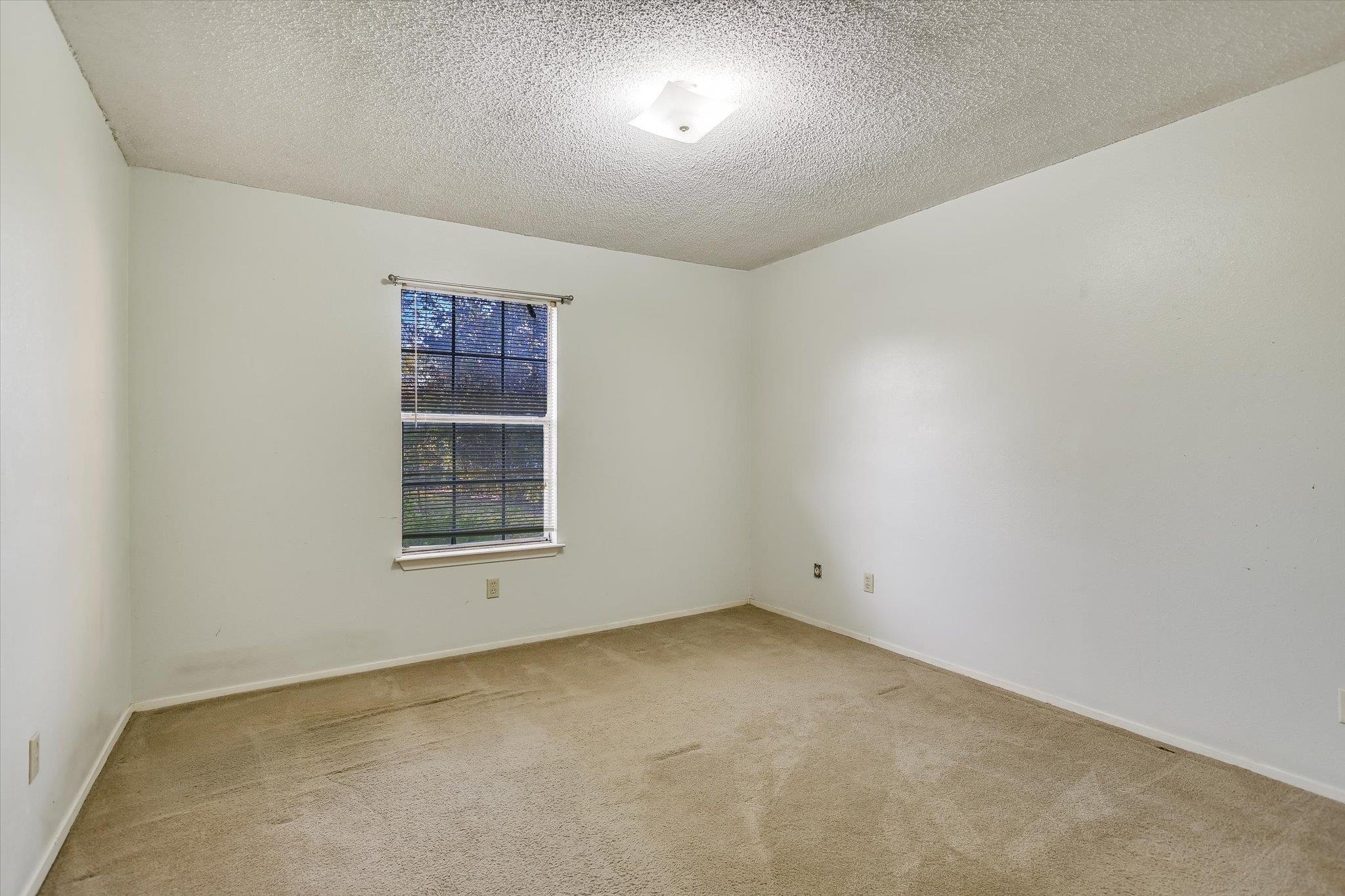 600 County Glen St, Leander, TX 78641