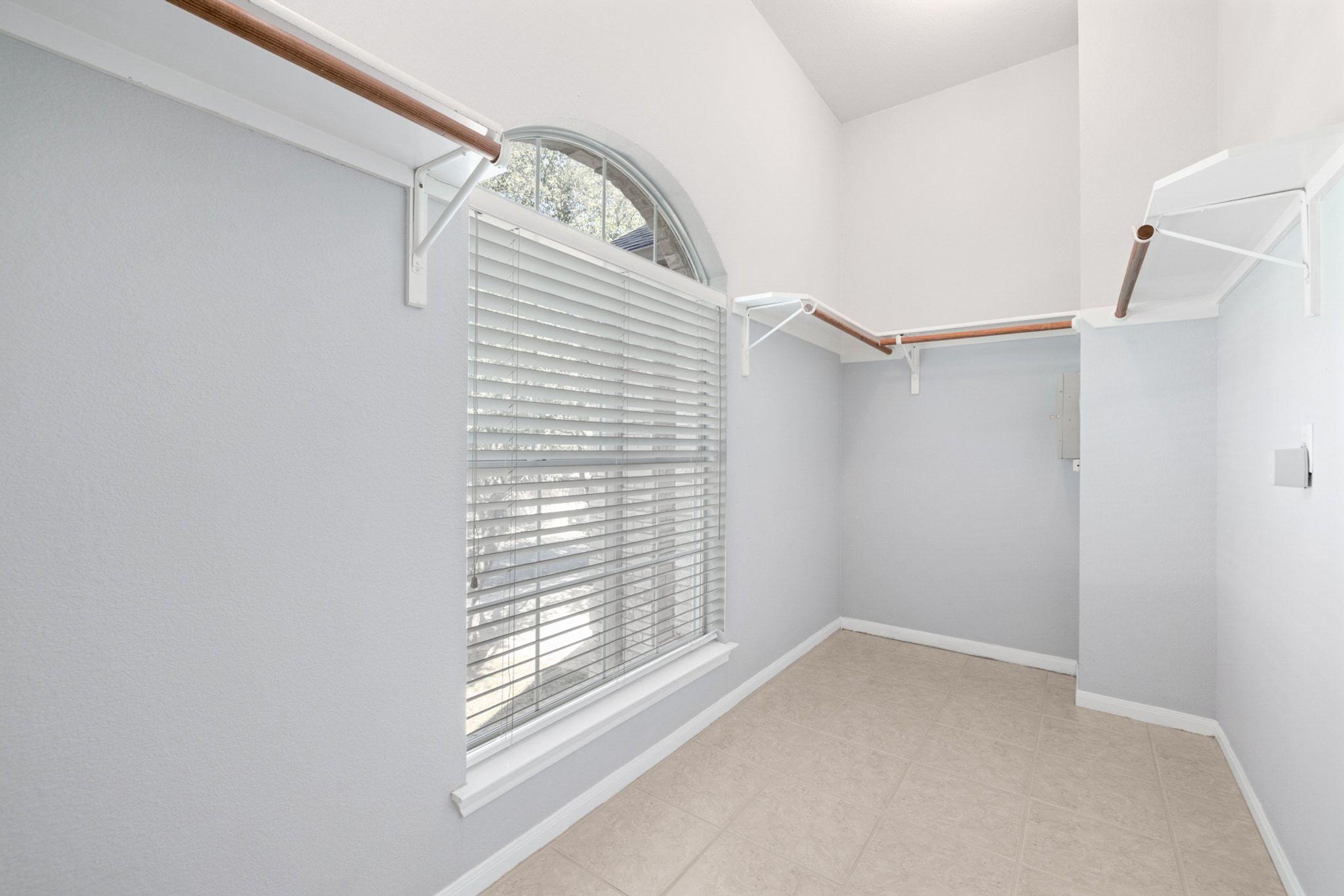 8105 Longdraw Dr, Round Rock, TX 78681