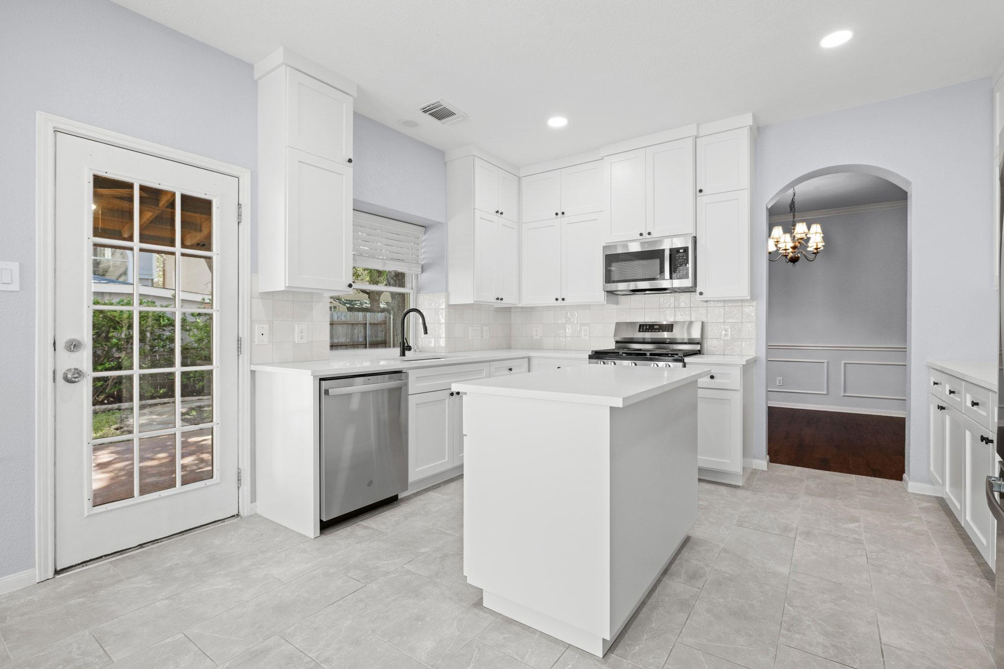 8105 Longdraw Dr, Round Rock, TX 78681