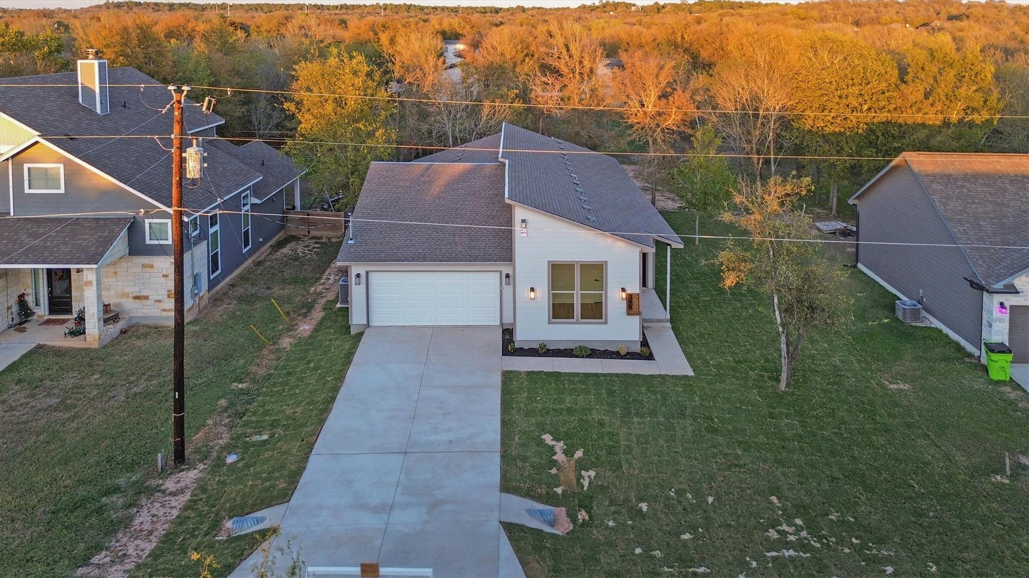 346 Nene Ln, Bastrop, TX 78602