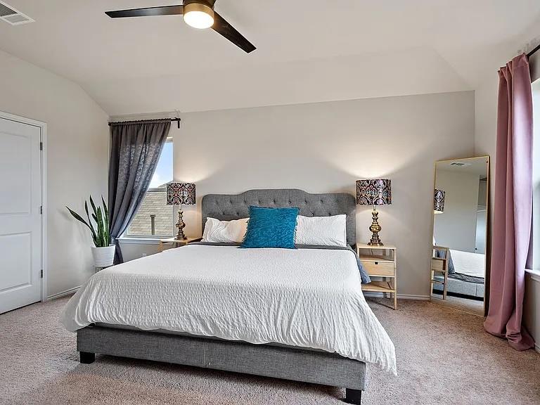 134 Gold Finch Dr, San Marcos, TX 78666