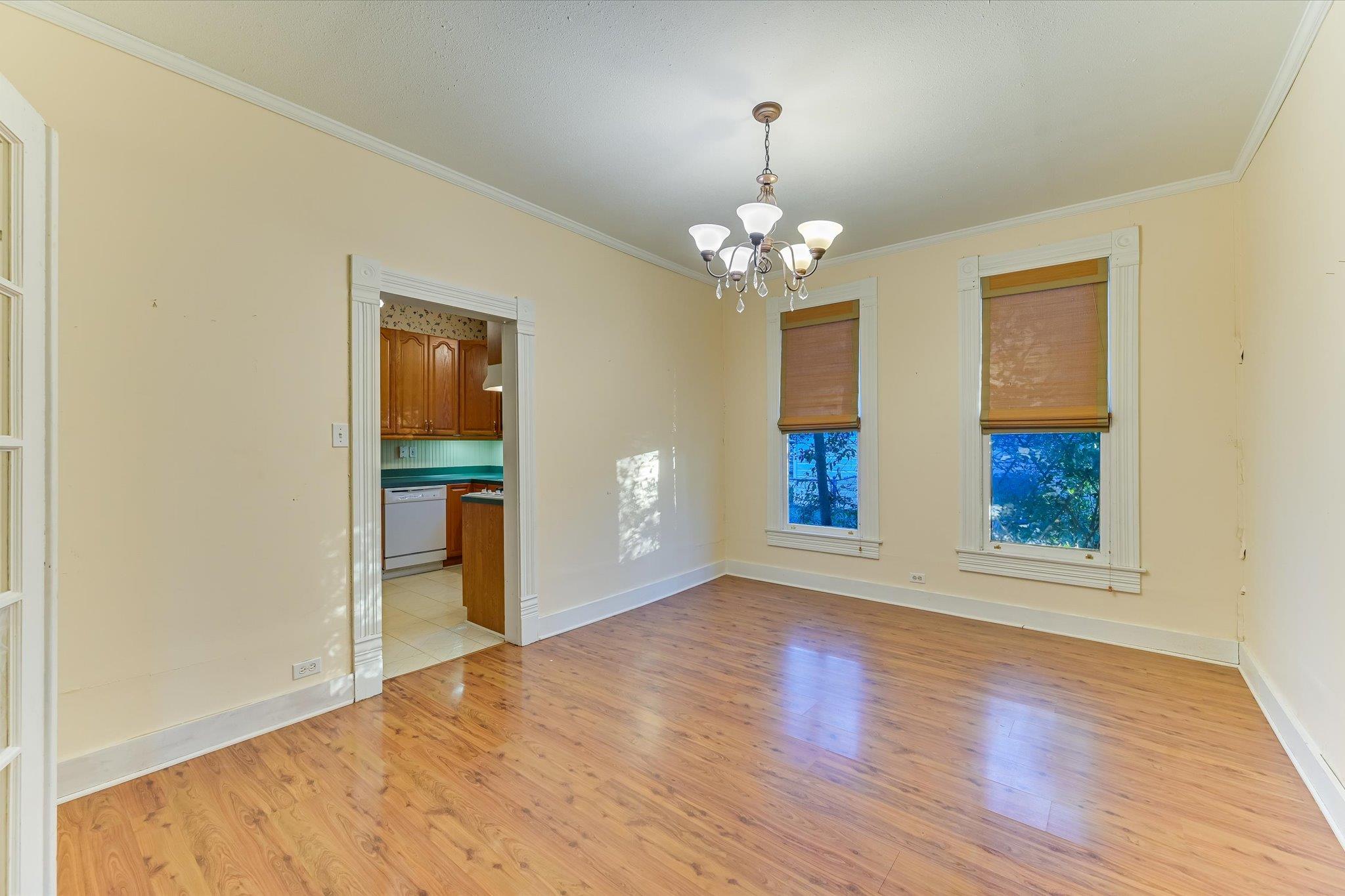 306 Garwood St, Smithville, TX 78957