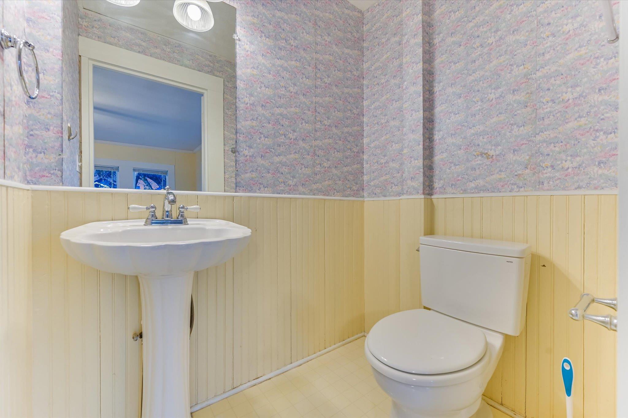 306 Garwood St, Smithville, TX 78957