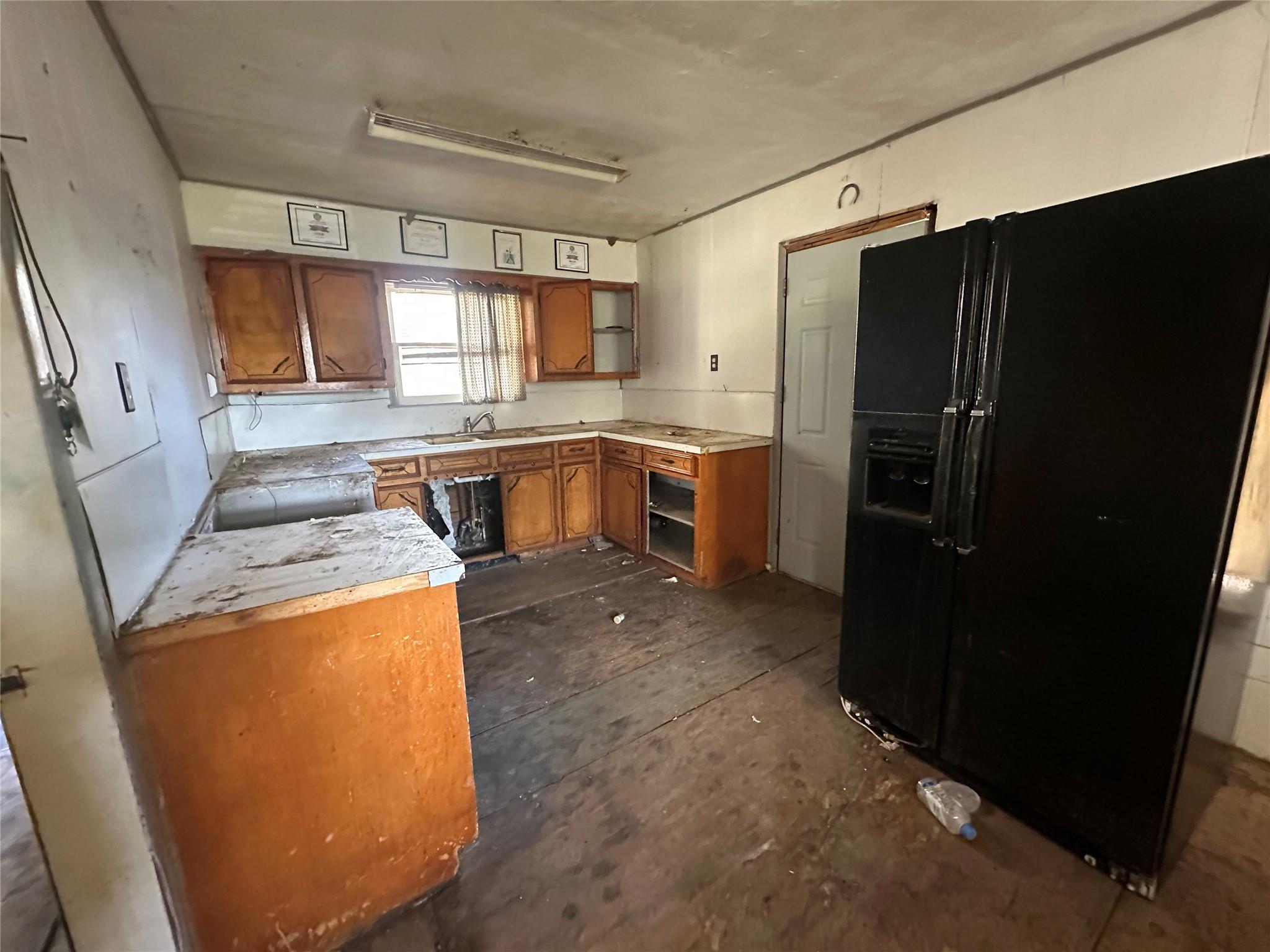 485 Crestview Dr, Rockdale, TX 76567