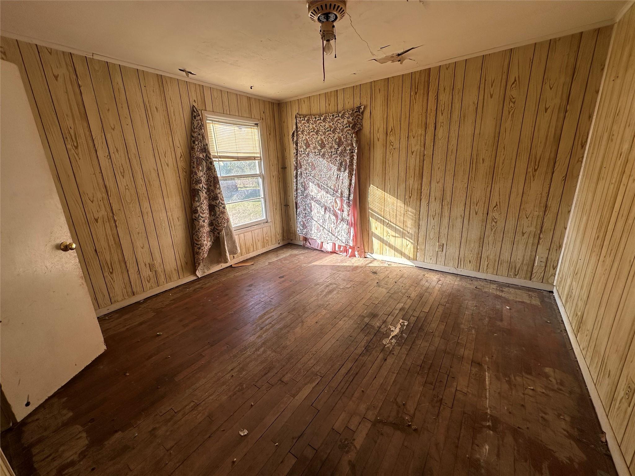 485 Crestview Dr, Rockdale, TX 76567