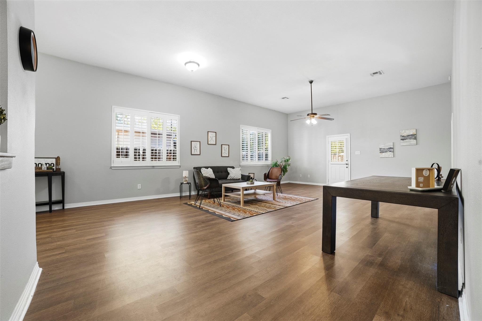 409 E Austin Ave, Round Rock, TX 78664