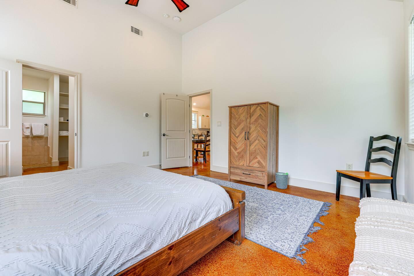 500 Deer Creek Dr, San Marcos, TX 78666