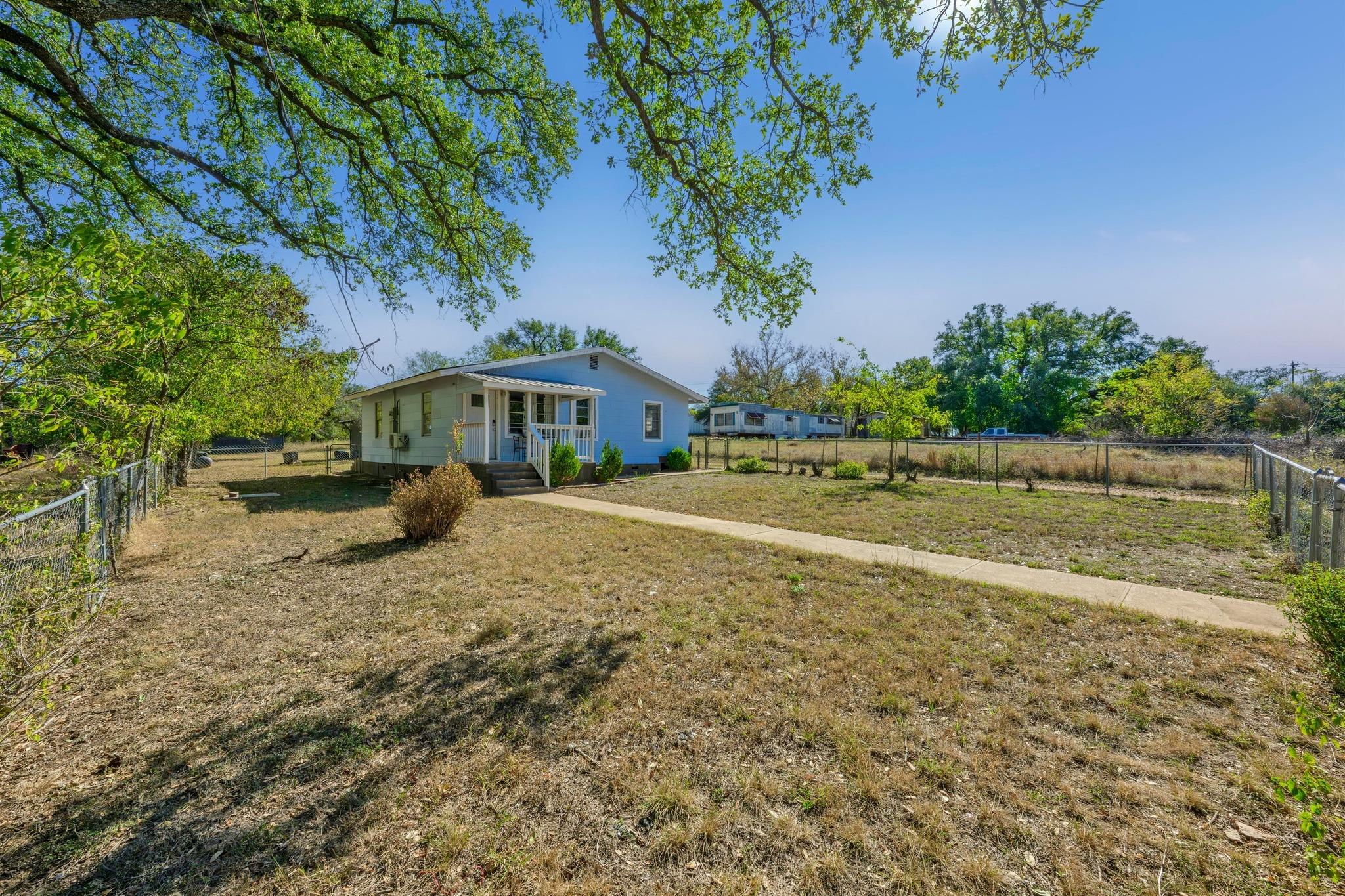 802 N Avenue N, Johnson City, TX 78636