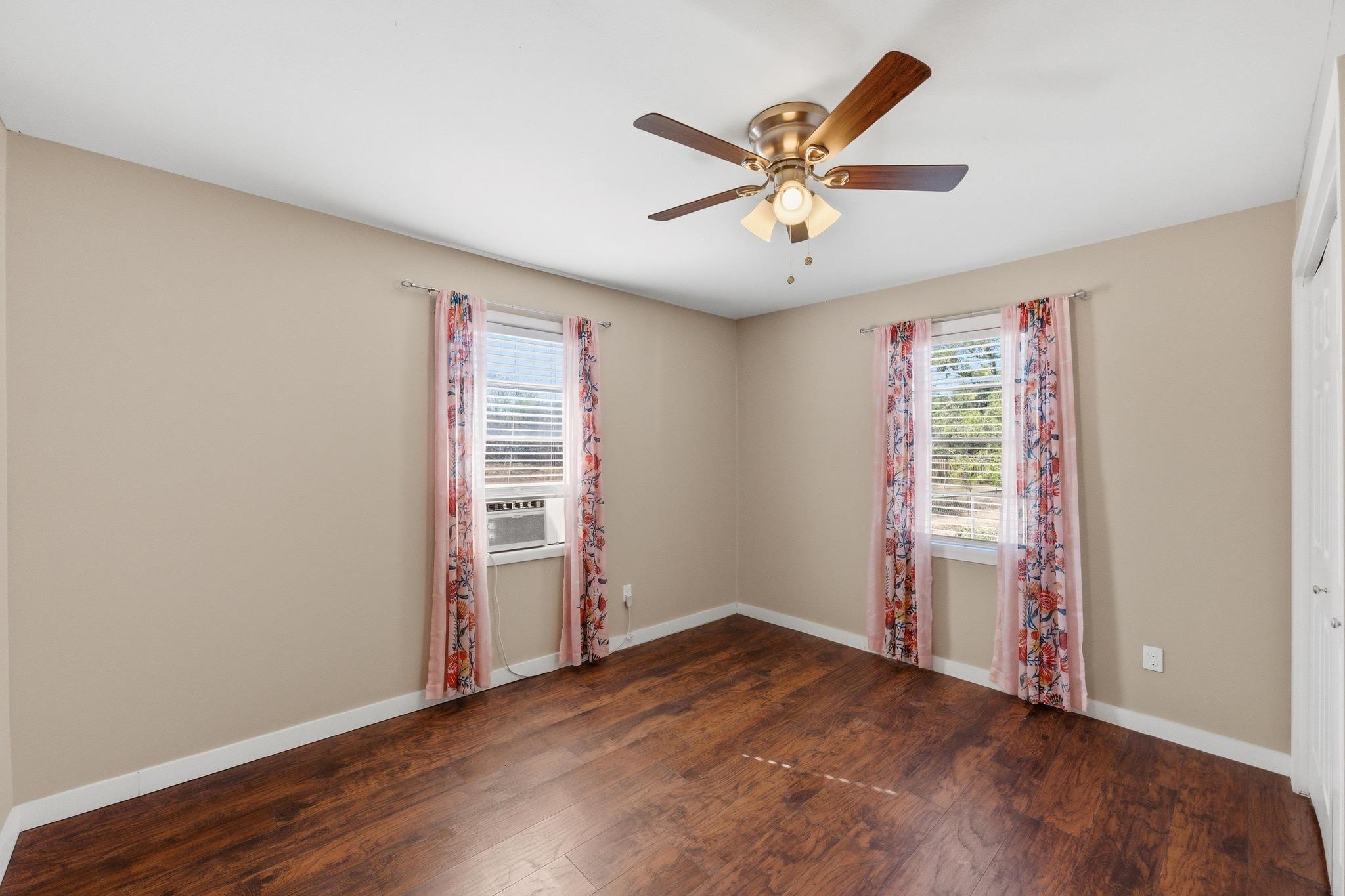 802 N Avenue N, Johnson City, TX 78636