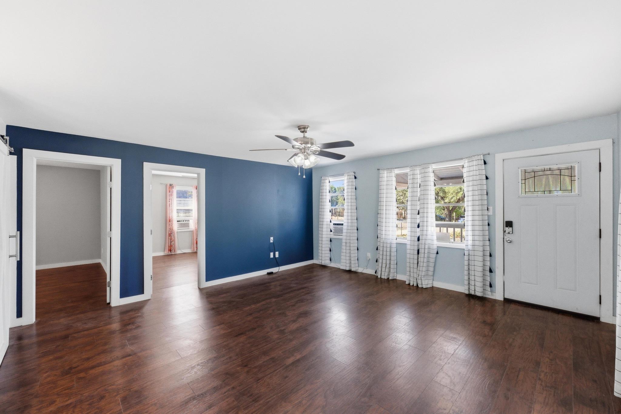 802 N Avenue N, Johnson City, TX 78636